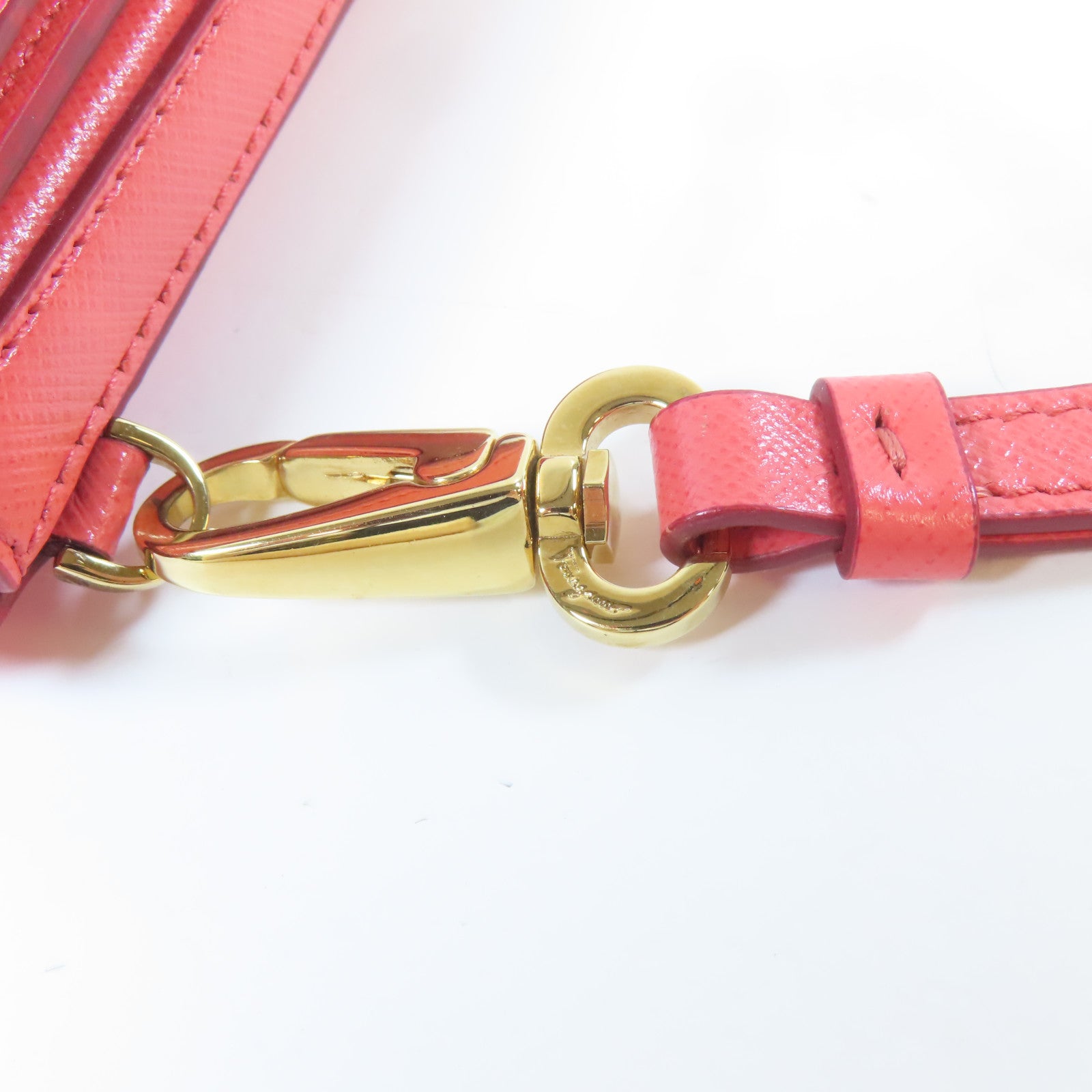 Salvatore Ferragamo 牛皮皮革Clutch Bag金扣手拿包橙色