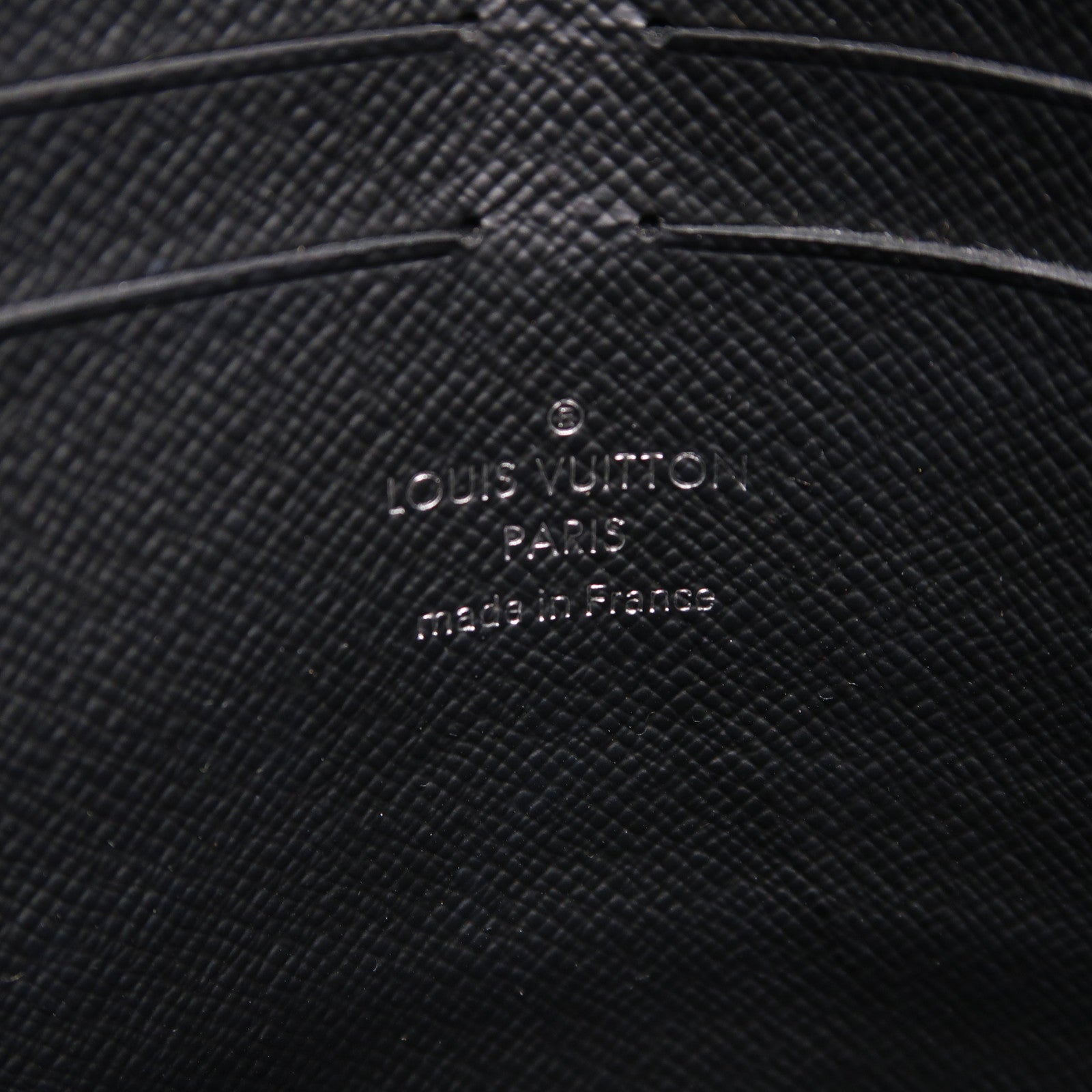 LOUIS VUITTON Damier Pochette Voyage MM銀扣手拿包黑色/灰色