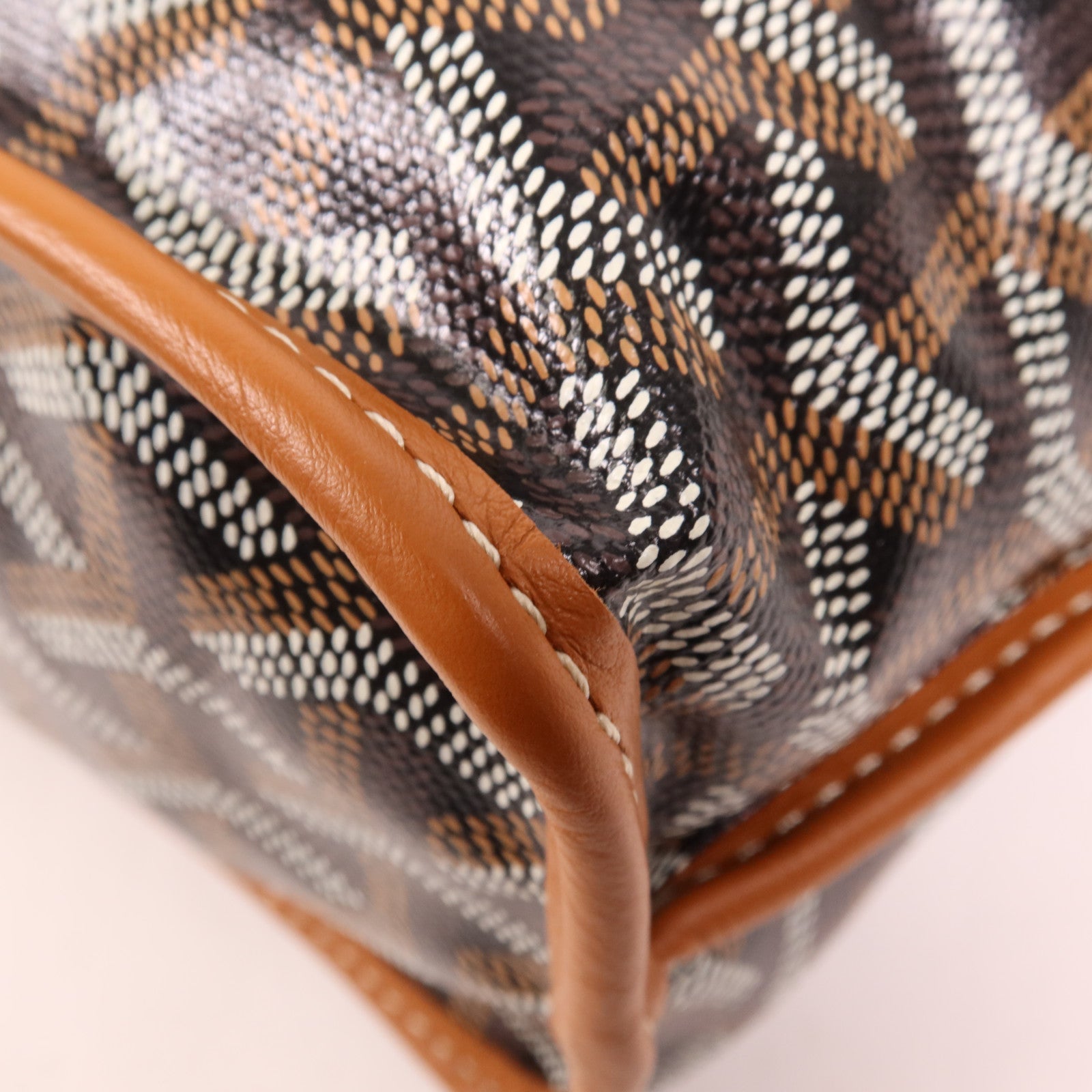 GOYARD 塗層帆布Anjou Mini Bag銀扣手挽袋