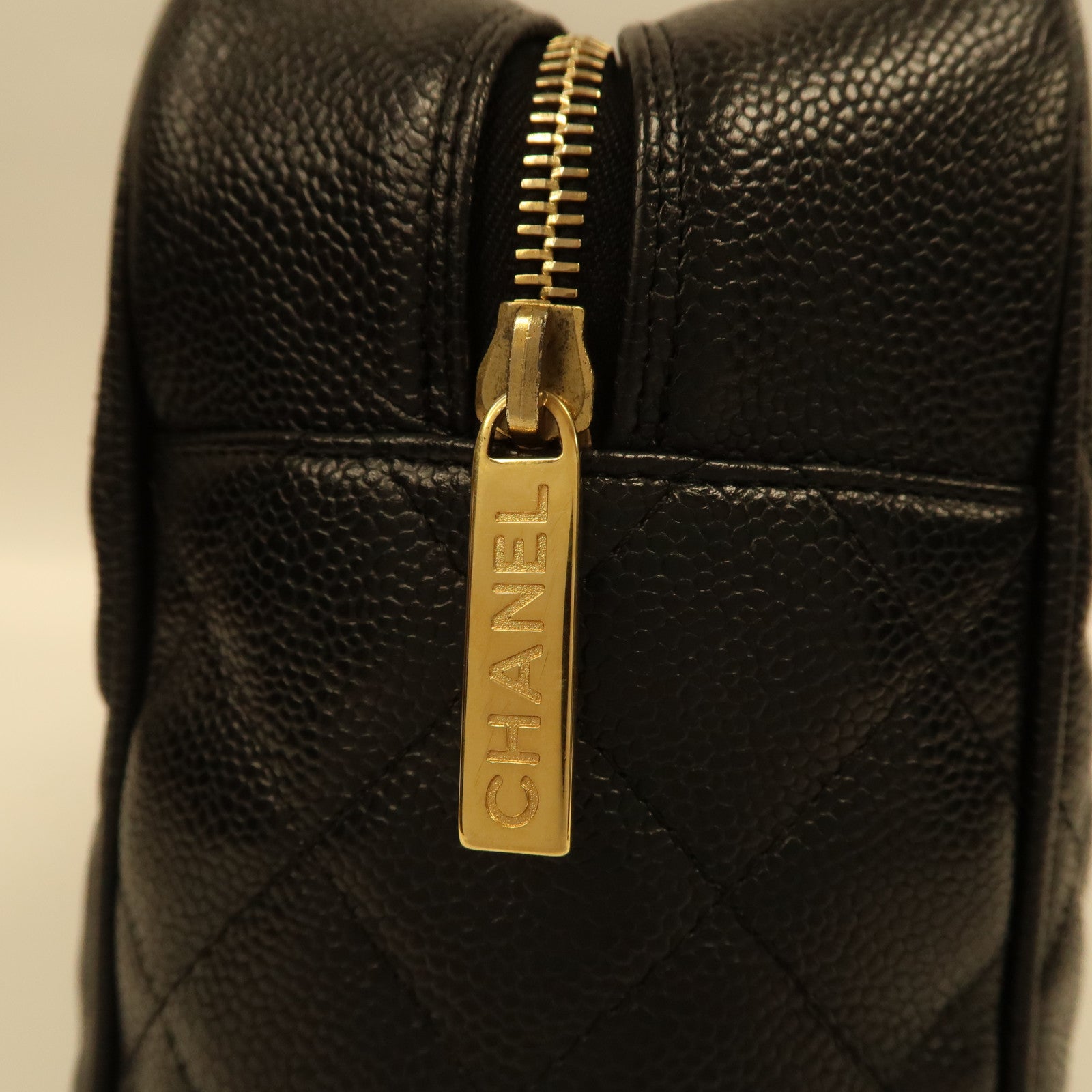 CHANEL 菱格Caviar皮革Vintage Boston Bag金扣波士頓包黑色