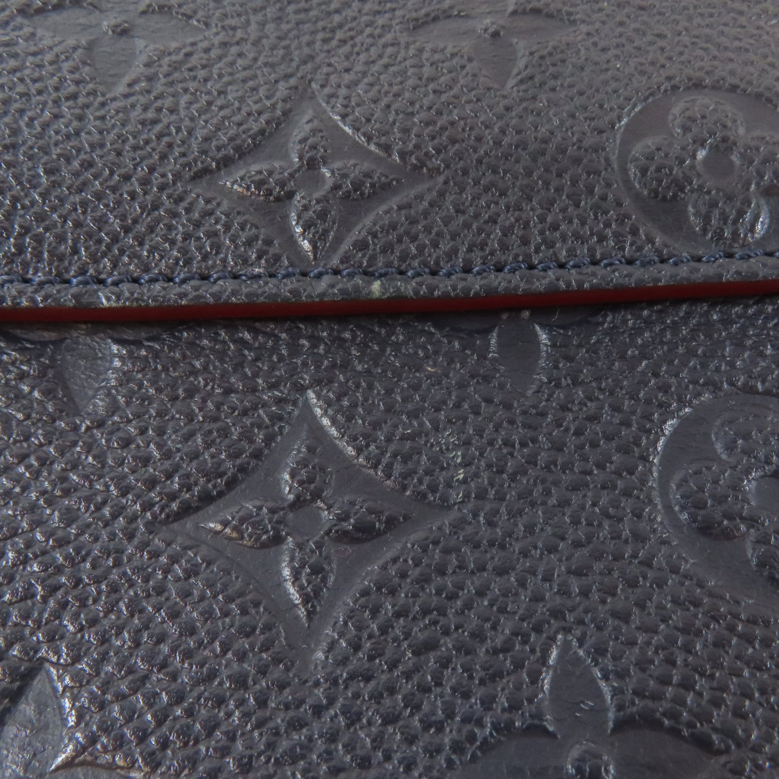 LOUIS VUITTON Monogram Empreinte Vavin PM金扣鏈帶肩背袋深藍色