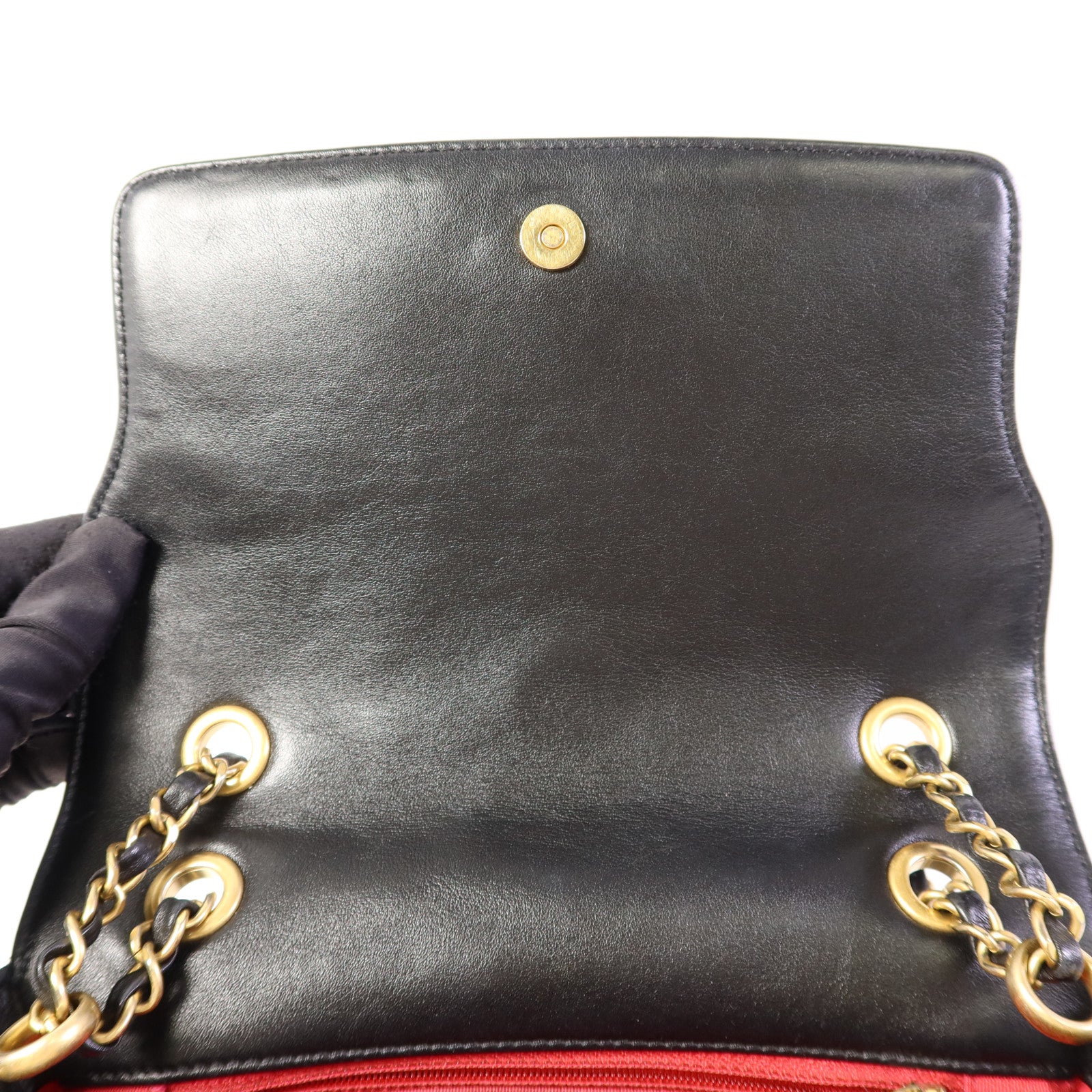 CHANEL 牛皮皮革Enchained Flap Bag金扣鏈帶肩背袋