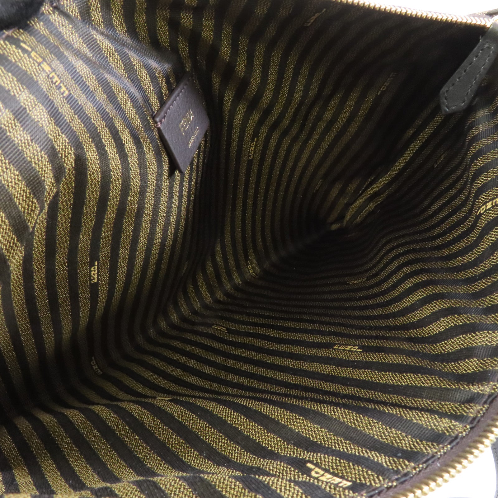 FENDI 帆布Clutch Bag金扣手拿包啡色