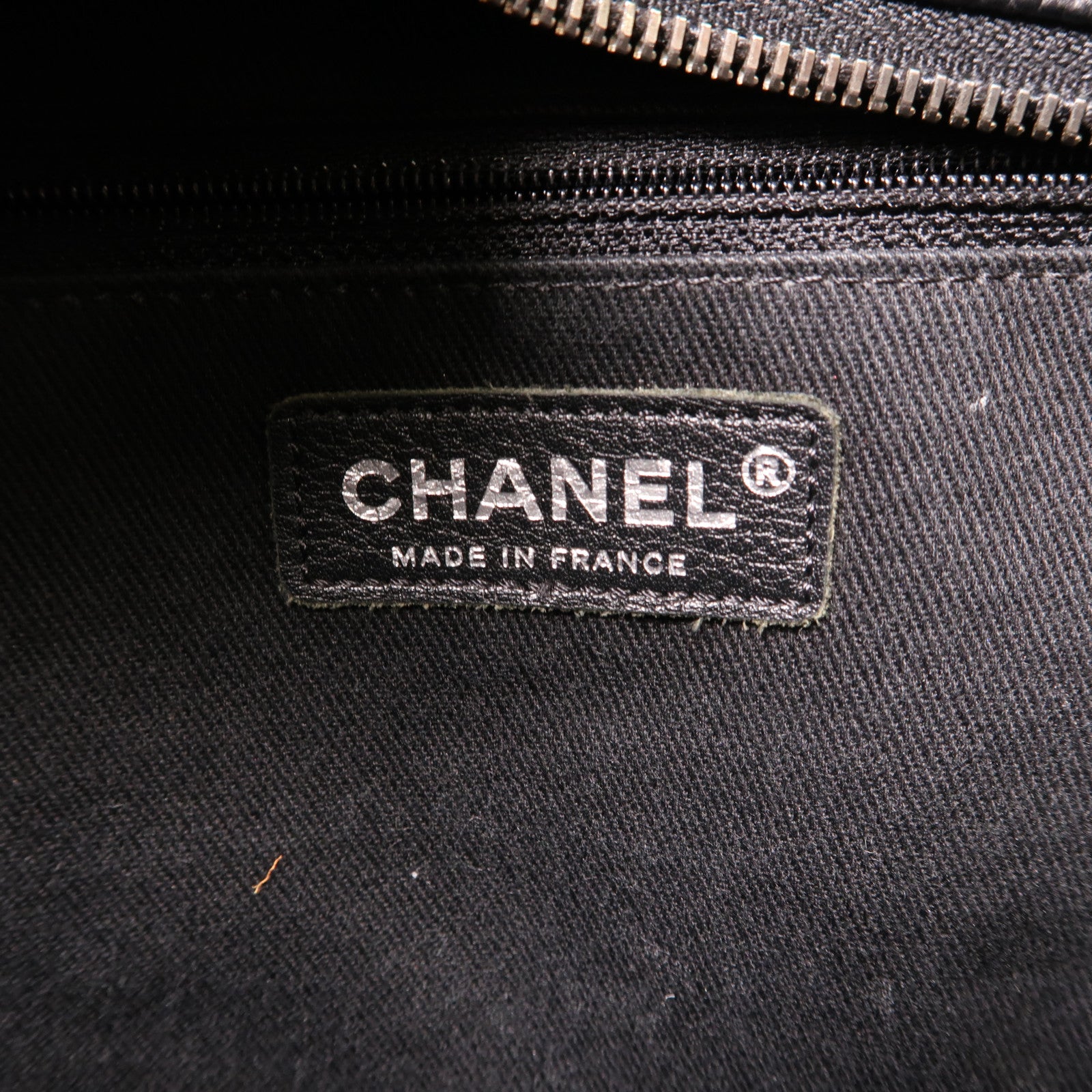 CHANEL 菱格Caviar皮革Chain Shoulder銀扣鏈帶肩背袋黑色