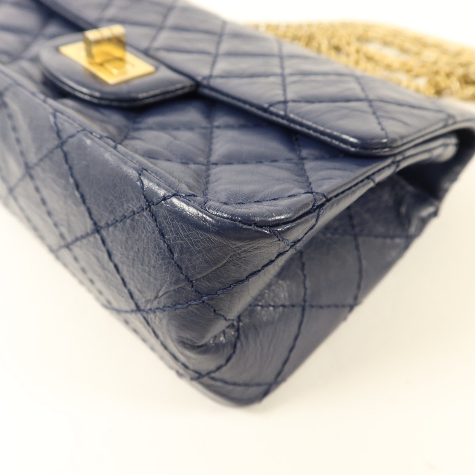 CHANEL 牛皮皮革2.55金扣鏈帶肩背袋