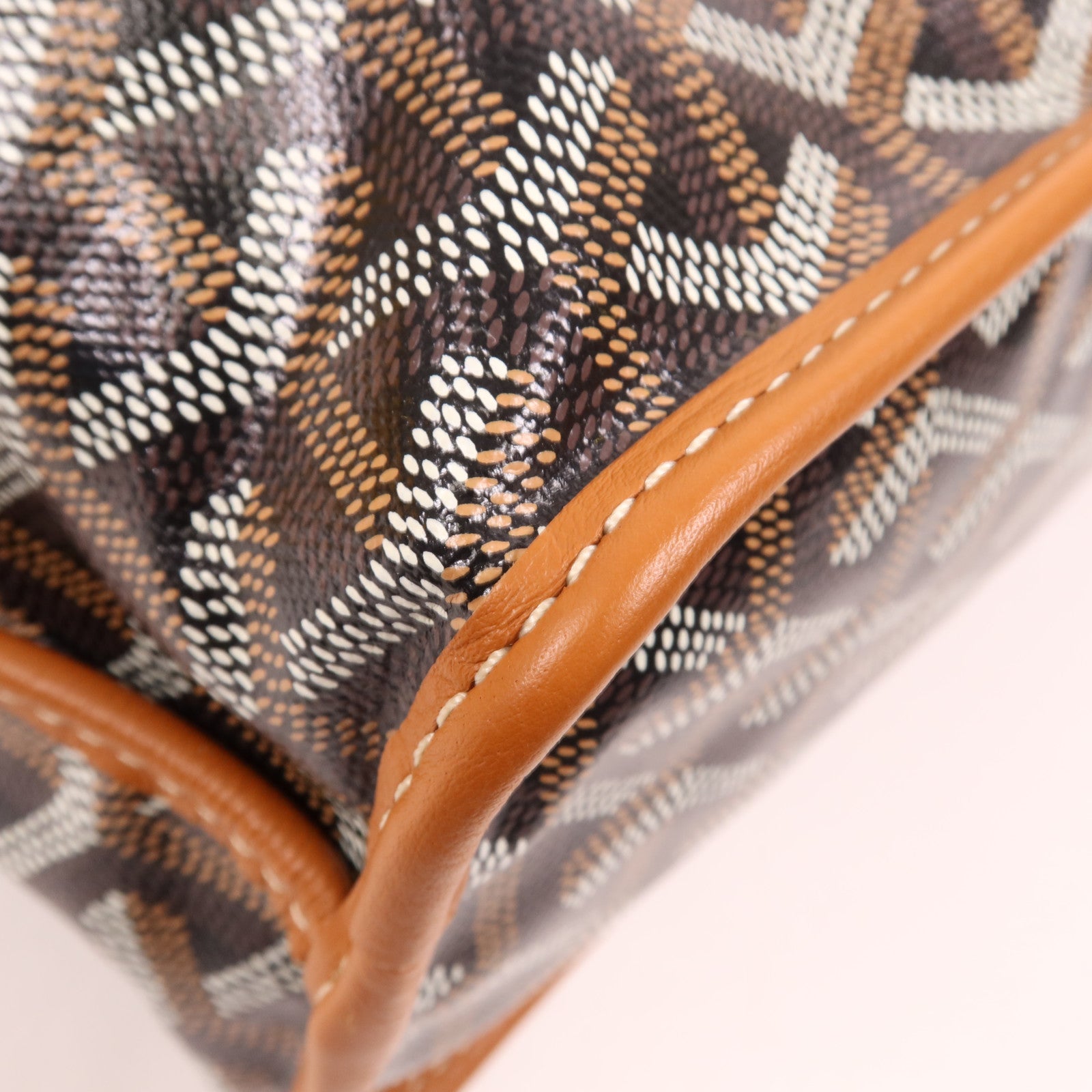 GOYARD 塗層帆布Anjou Mini Bag銀扣手挽袋