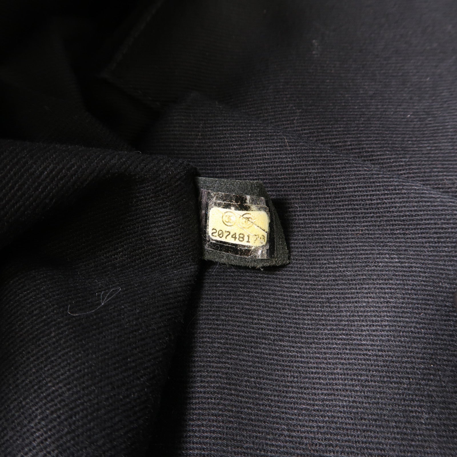 CHANEL 菱格Caviar皮革Chain Shoulder銀扣鏈帶肩背袋黑色