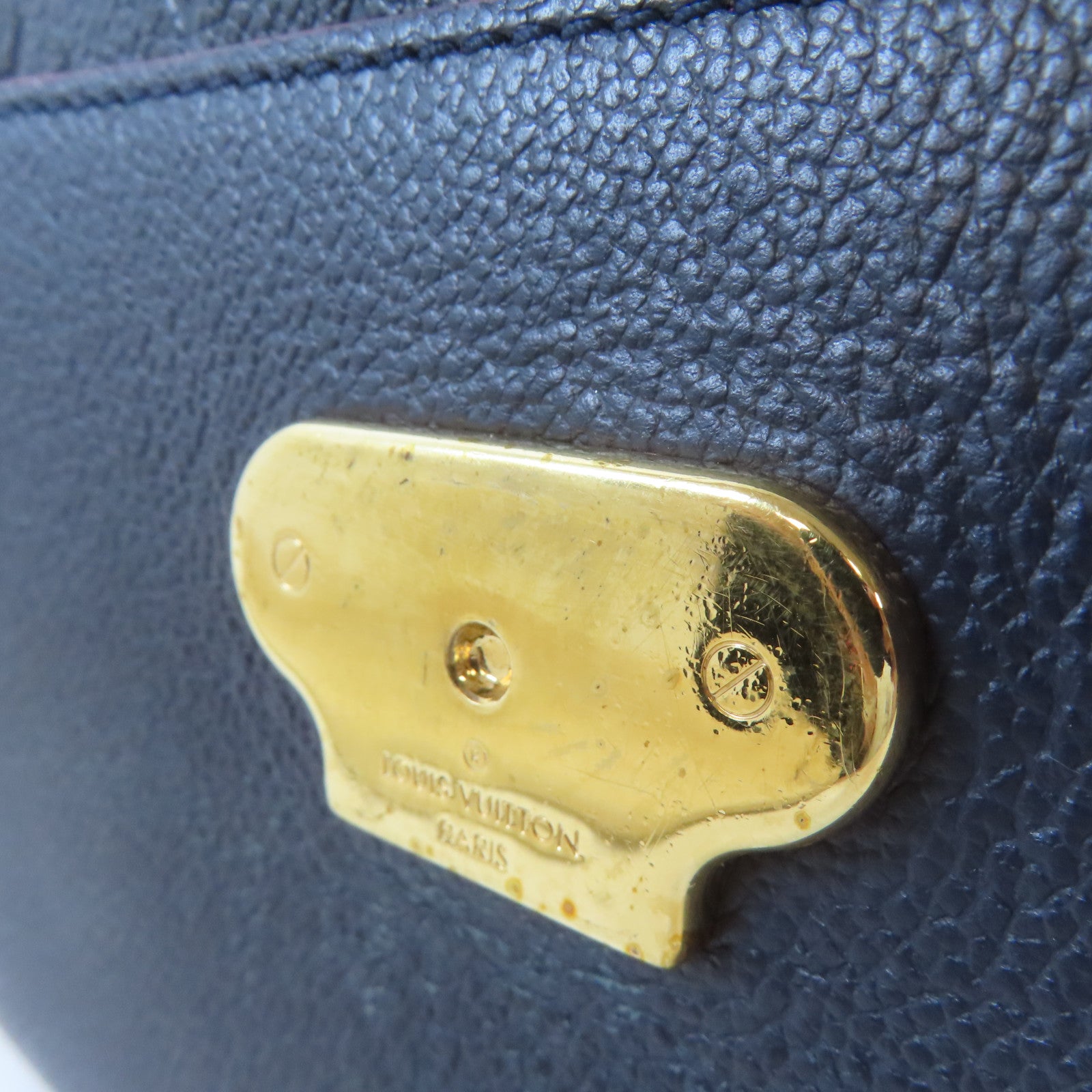 LOUIS VUITTON Monogram Empreinte Vavin PM金扣鏈帶肩背袋深藍色