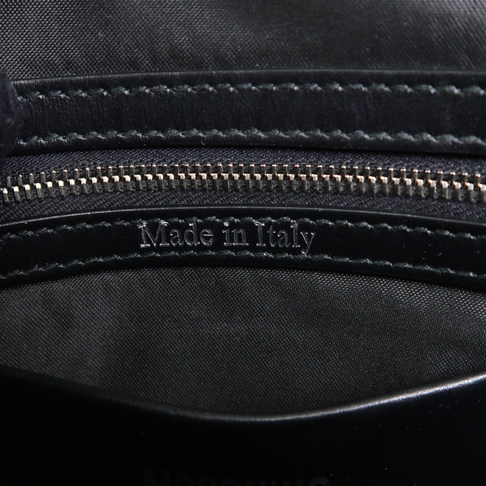 MOSCHINO 牛皮皮革2 Way Bag銀扣手挽肩背兩用袋