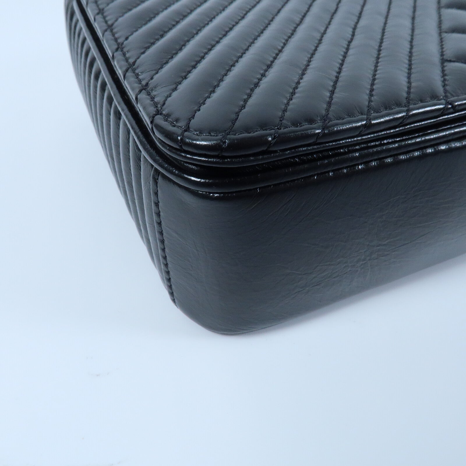 CHANEL 牛皮皮革Coco Boy Flap Bag鏈帶肩背袋