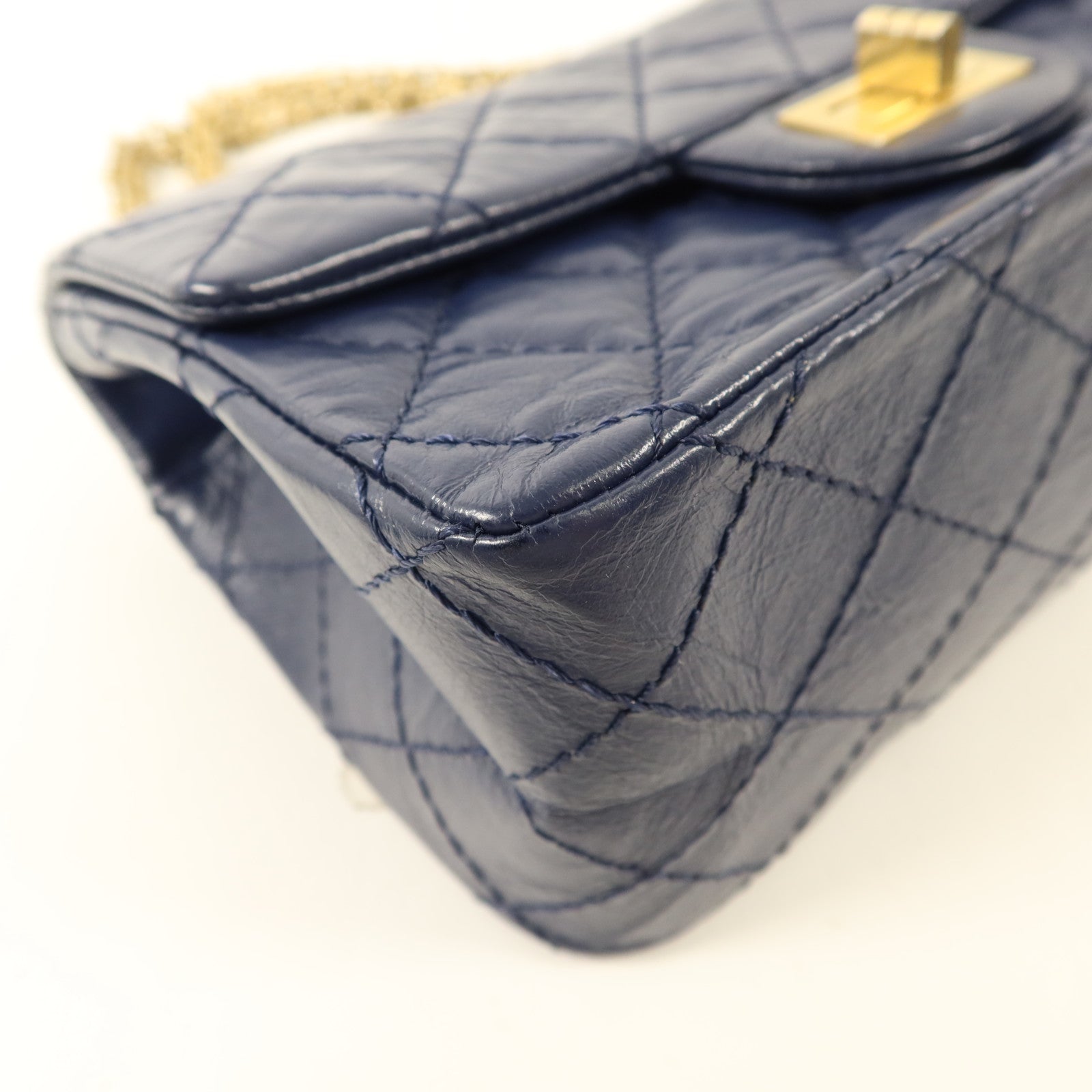 CHANEL 牛皮皮革2.55金扣鏈帶肩背袋