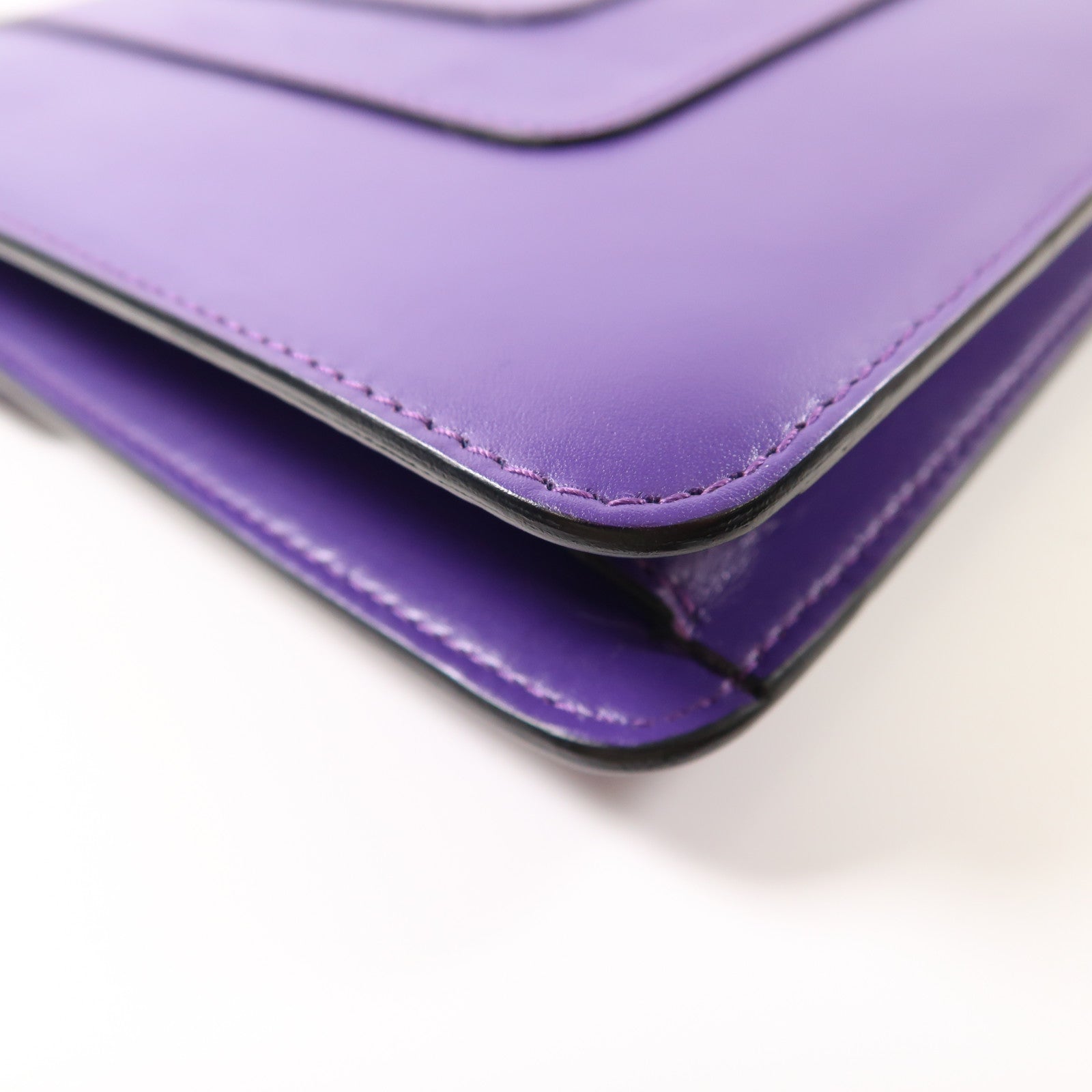 BVLGARI 牛皮皮革Serpenti Forever Shoulder Bag金扣鏈帶肩背