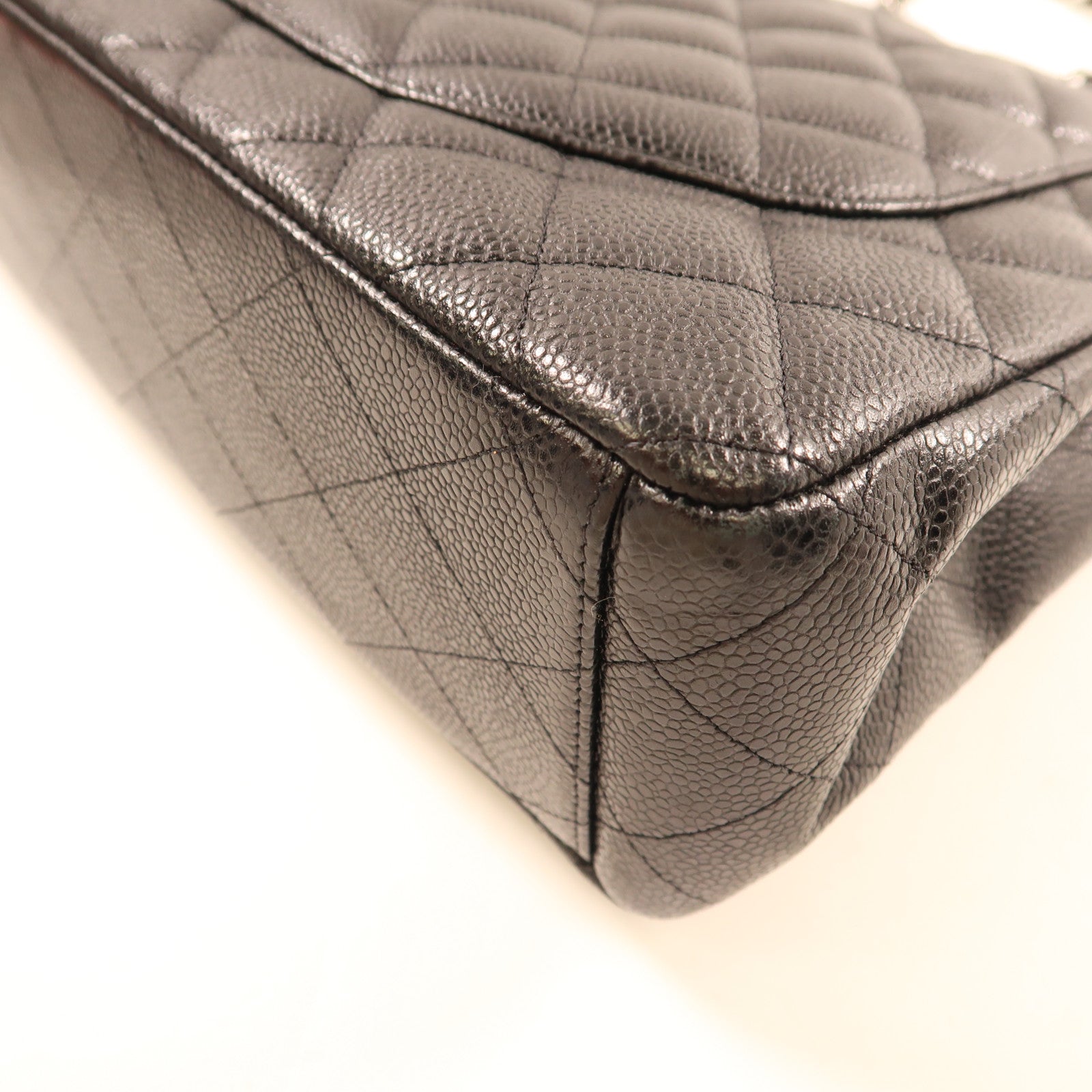 CHANEL 牛皮皮革Maxi Classic銀扣鏈帶肩背袋