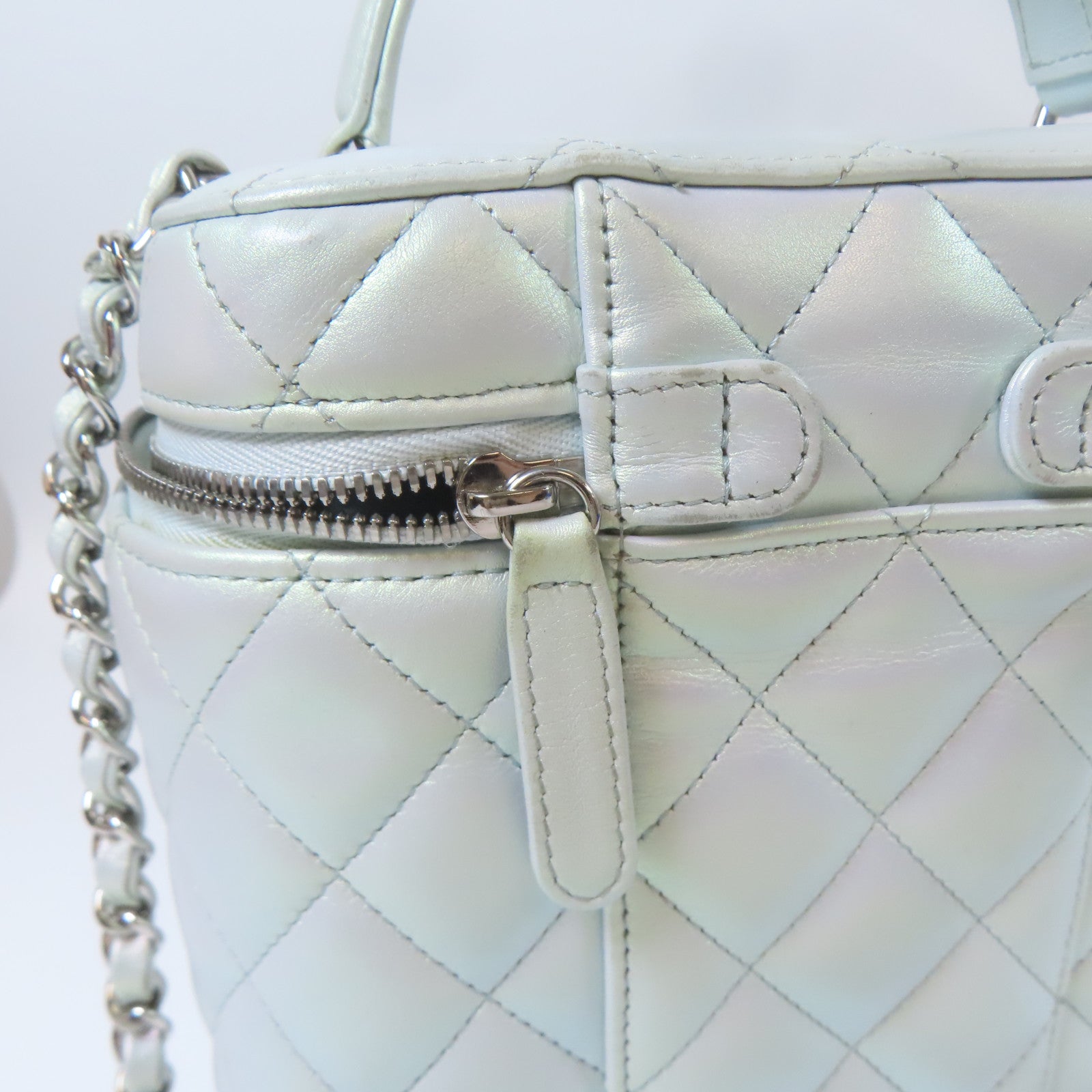 CHANEL 【激減優惠】菱格牛皮皮革Vanity Case銀扣鏈帶肩背袋淺綠色