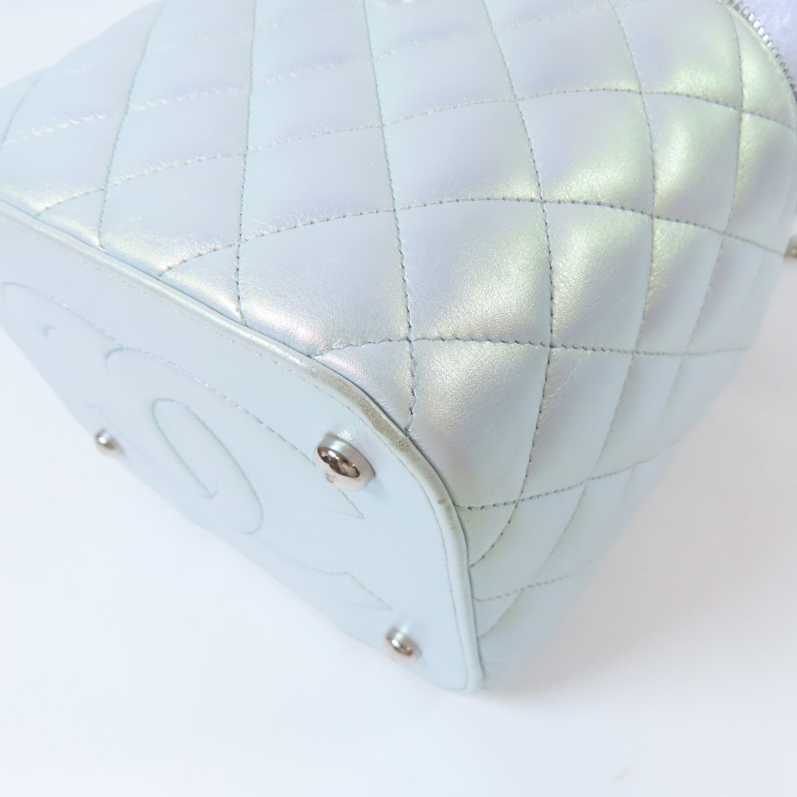 CHANEL 【激減優惠】菱格牛皮皮革Vanity Case銀扣鏈帶肩背袋淺綠色