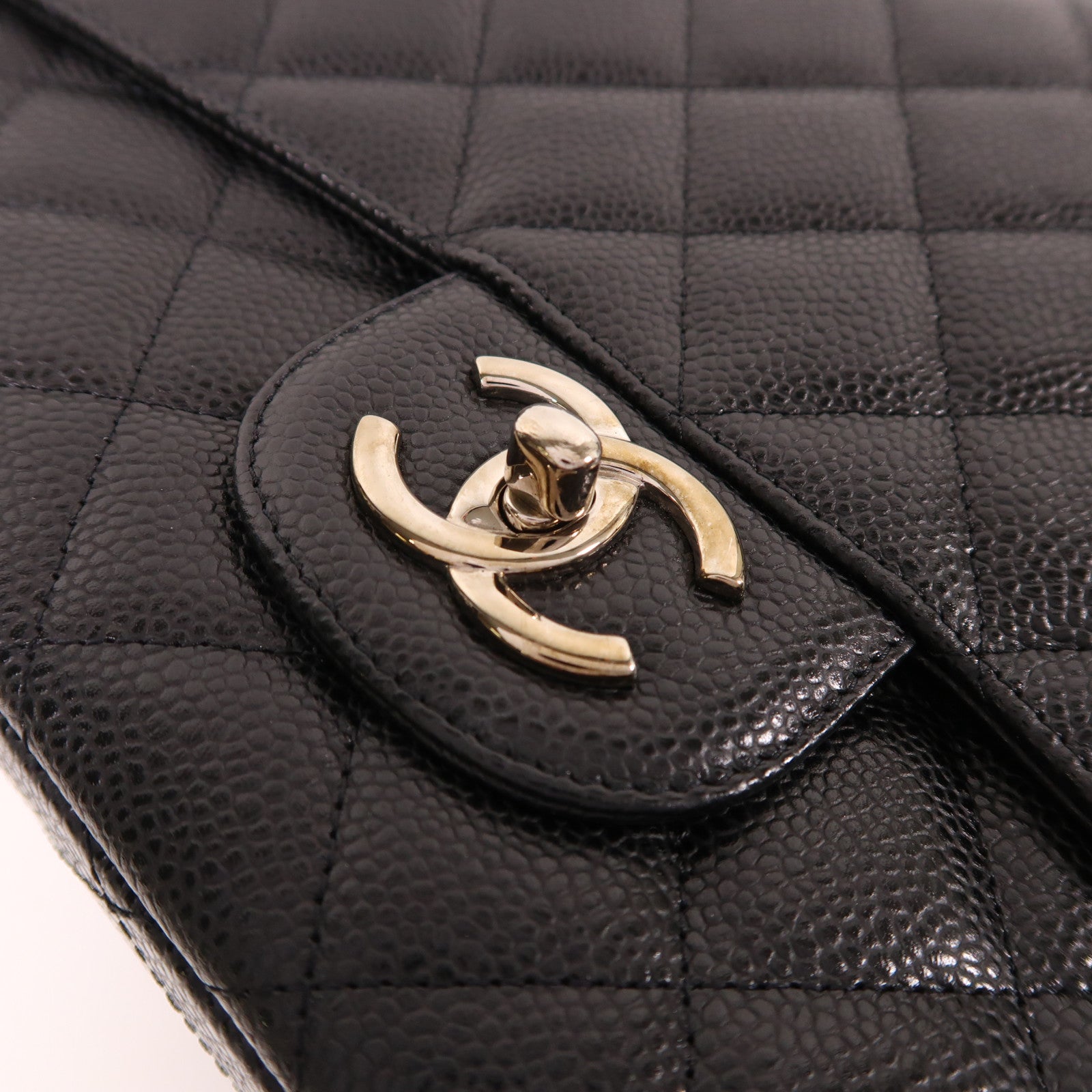 CHANEL 牛皮皮革Maxi Classic銀扣鏈帶肩背袋黑色