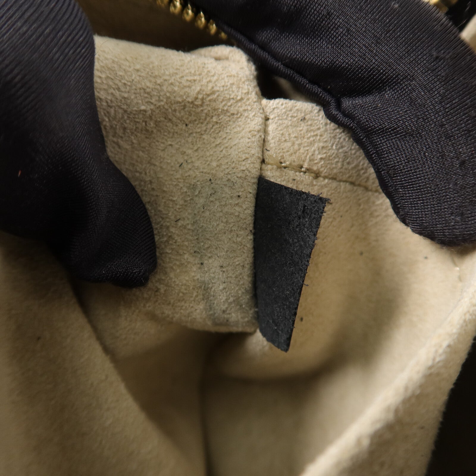 LOUIS VUITTON Monogram Giant Crafty Boite Chapoe Soupe肩背袋