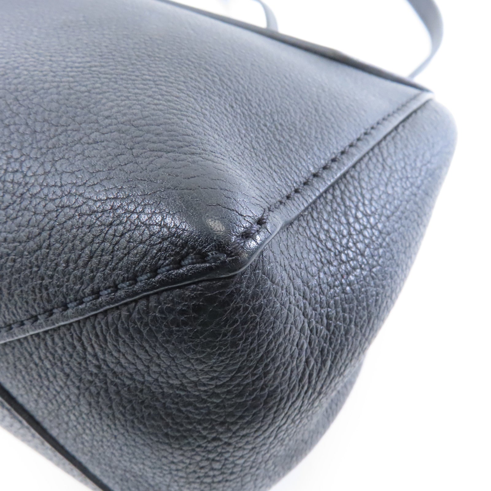 LOUIS VUITTON 牛皮皮革Lockme II Chain Bag銀扣手挽肩背兩用袋黑色