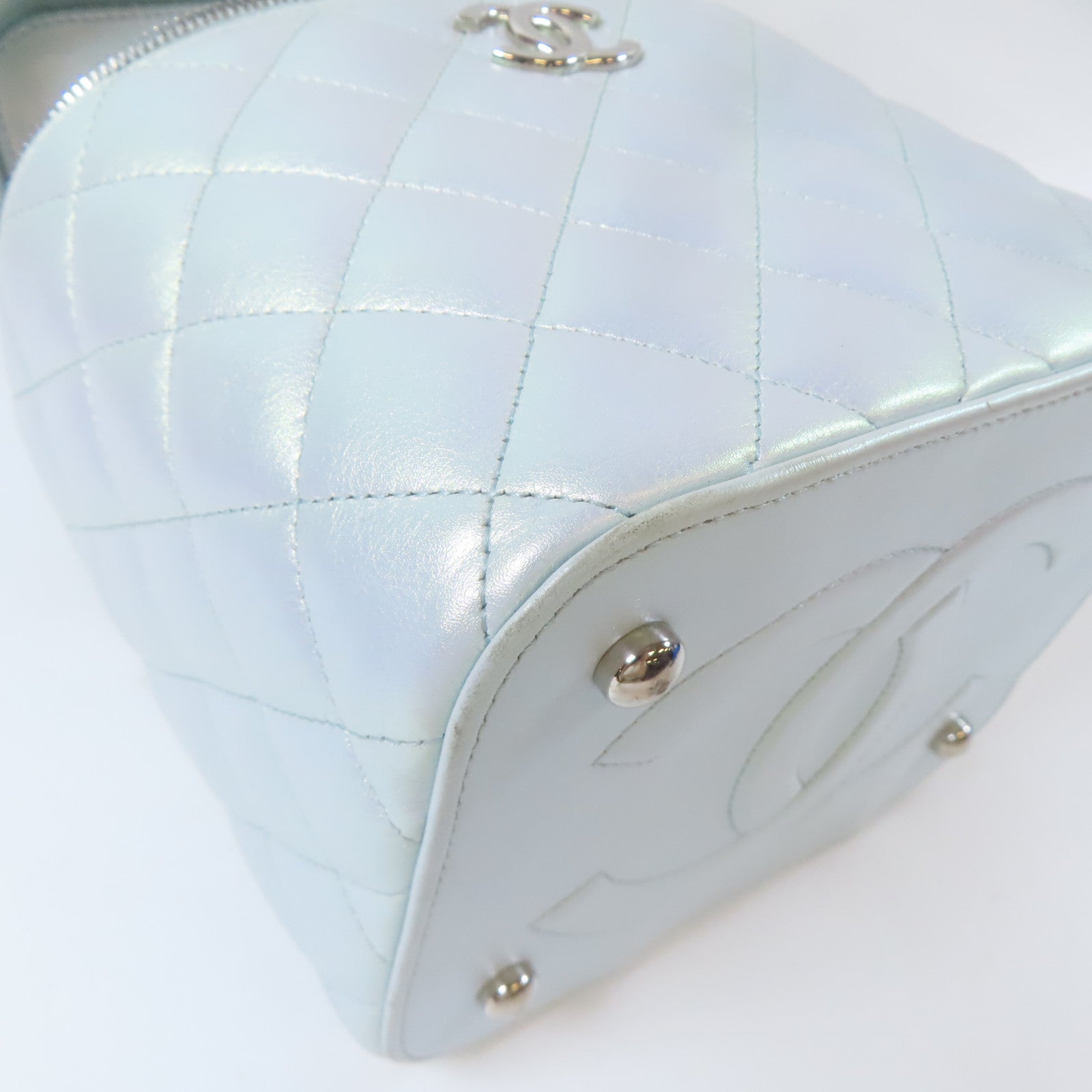 CHANEL 【激減優惠】菱格牛皮皮革Vanity Case銀扣鏈帶肩背袋淺綠色