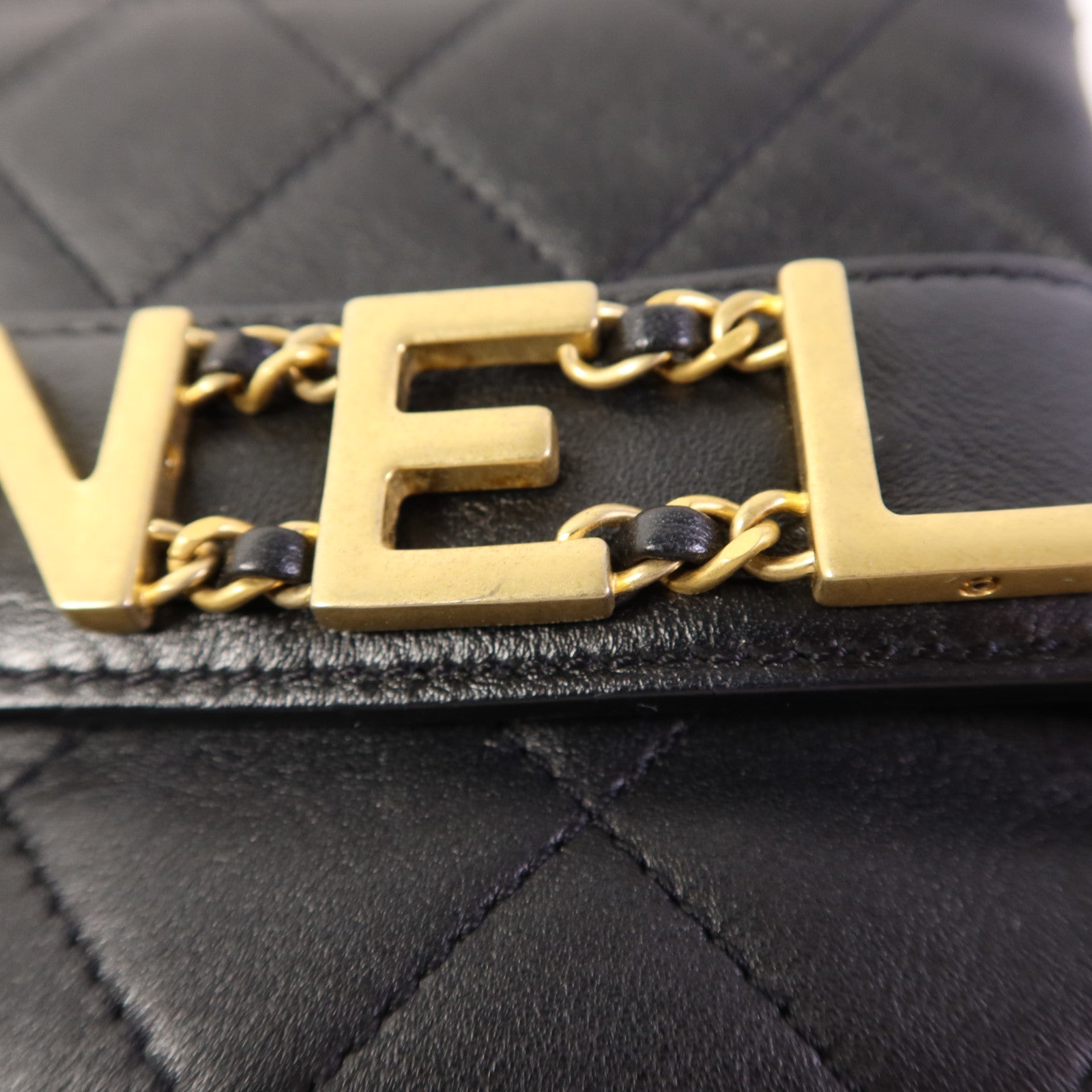 CHANEL 牛皮皮革Enchained Flap Bag金扣鏈帶肩背袋