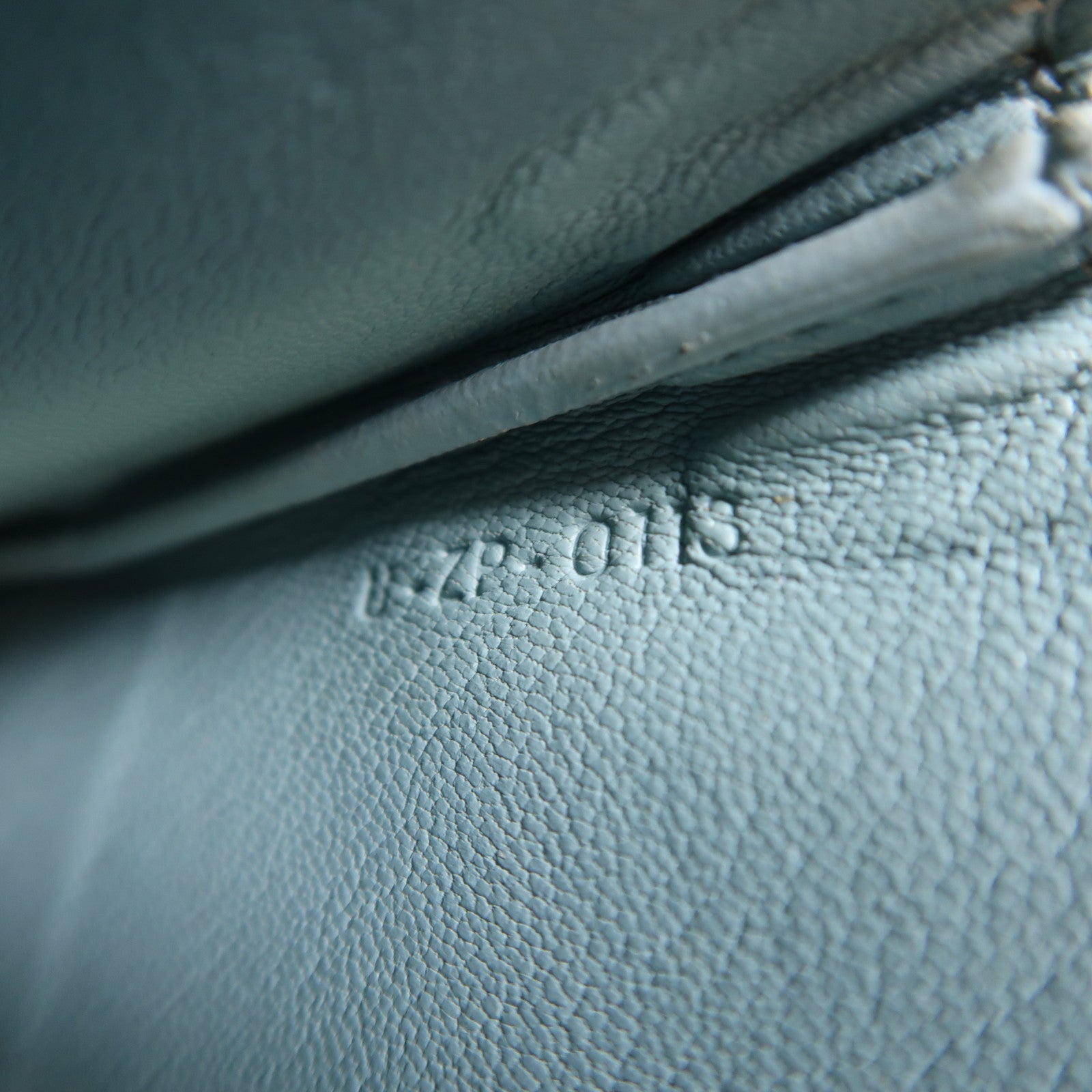 CELINE 牛皮皮革Pouch金扣手拿包