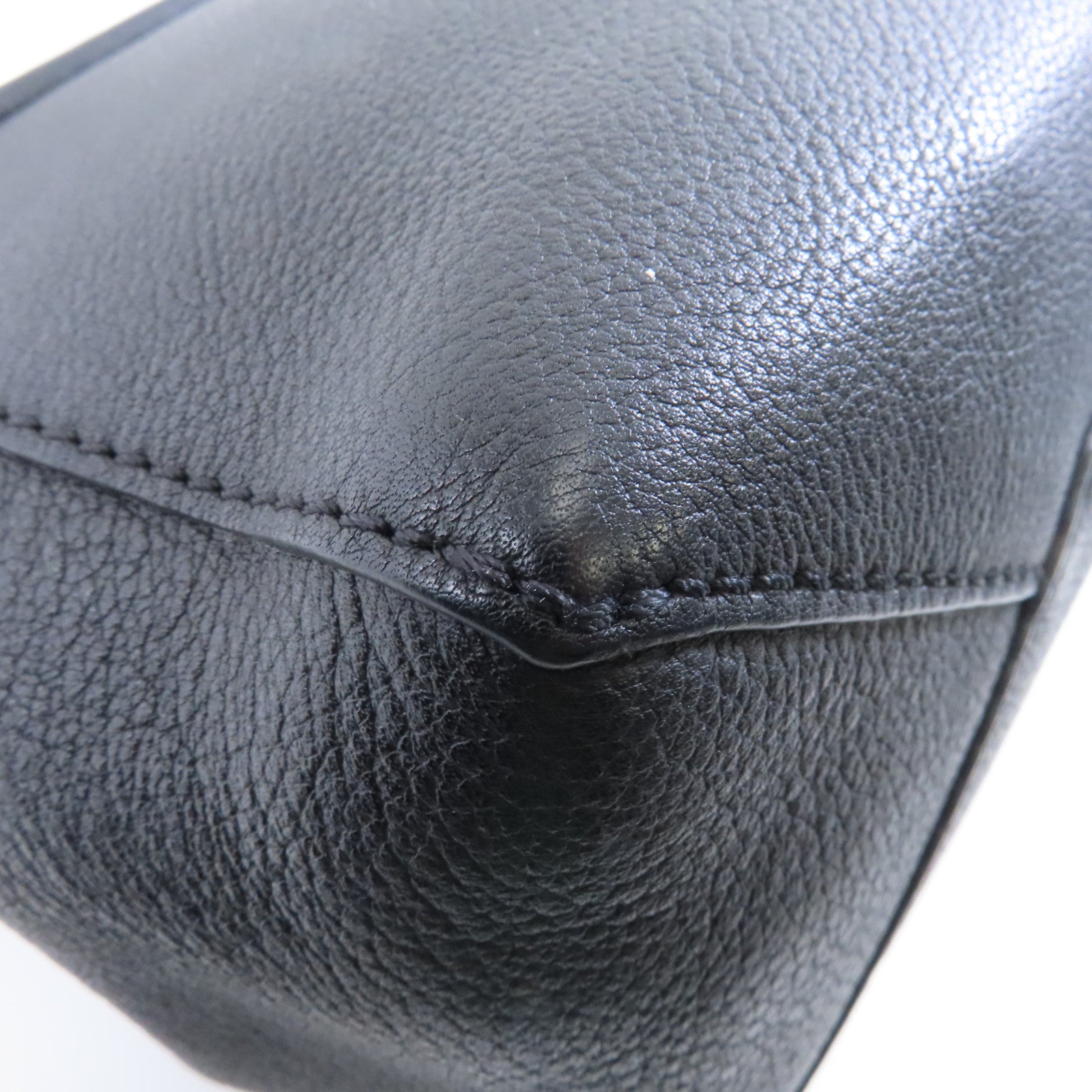 LOUIS VUITTON 牛皮皮革Lockme II Chain Bag銀扣手挽肩背兩用袋黑色