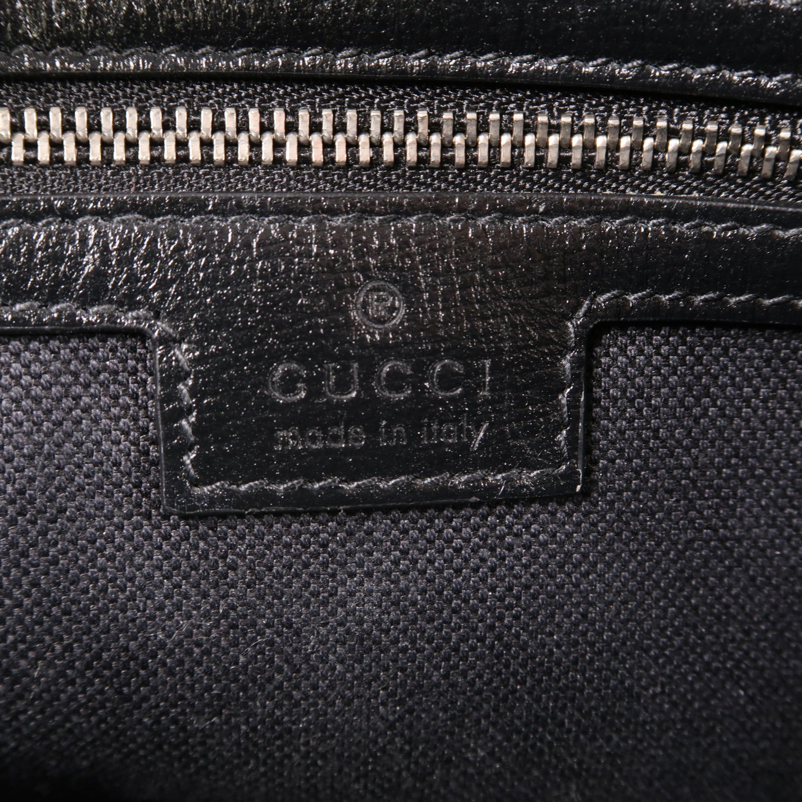 GUCCI 【激減優惠】帆布Interlocking G銀扣肩背袋黑色