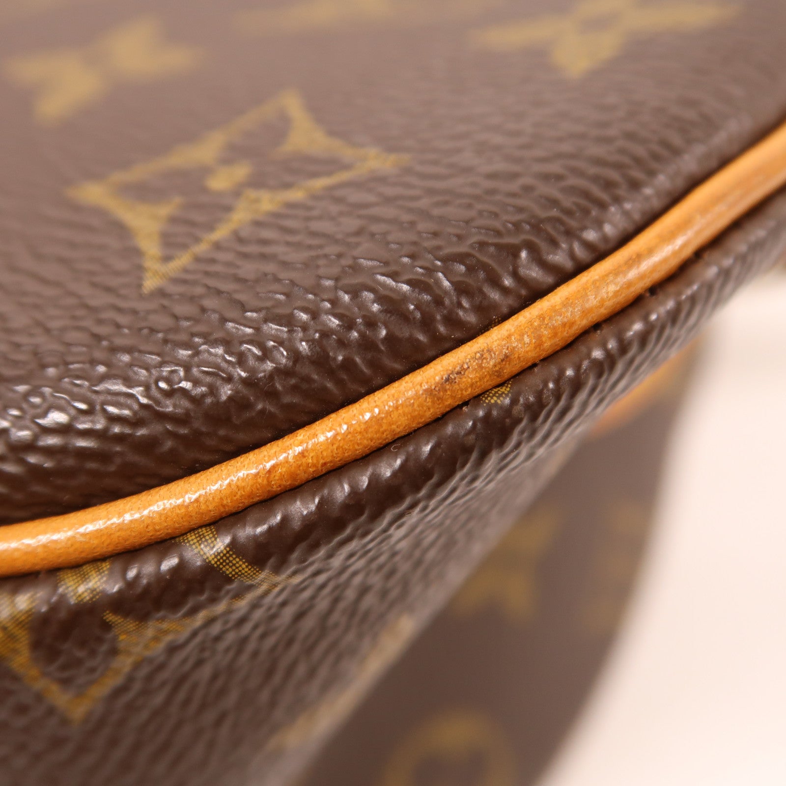 LOUIS VUITTON Monogram Blois金扣肩背袋