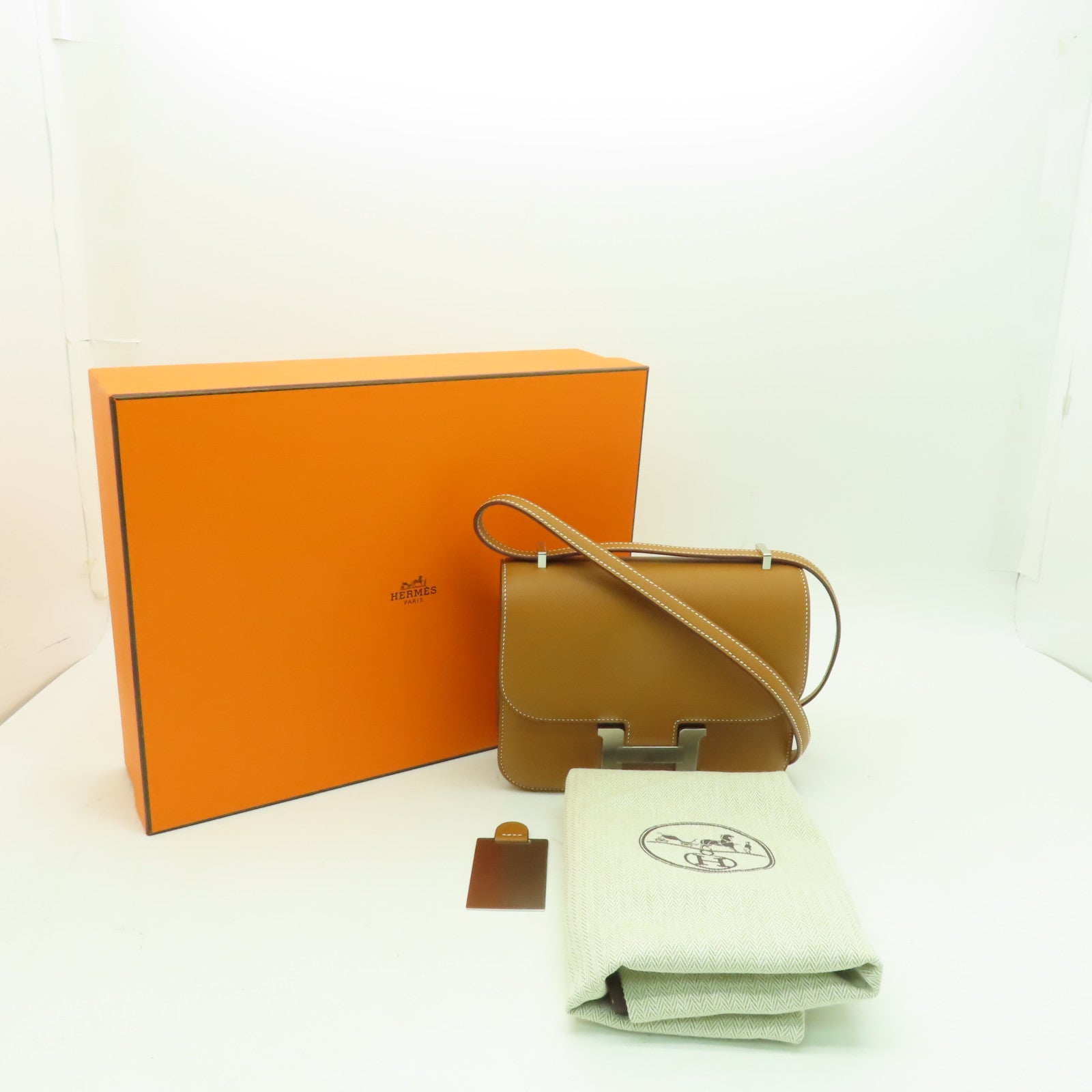 HERMES 【清倉大減價】Epsom皮革Constance Mini銀扣肩背袋Gold啡色