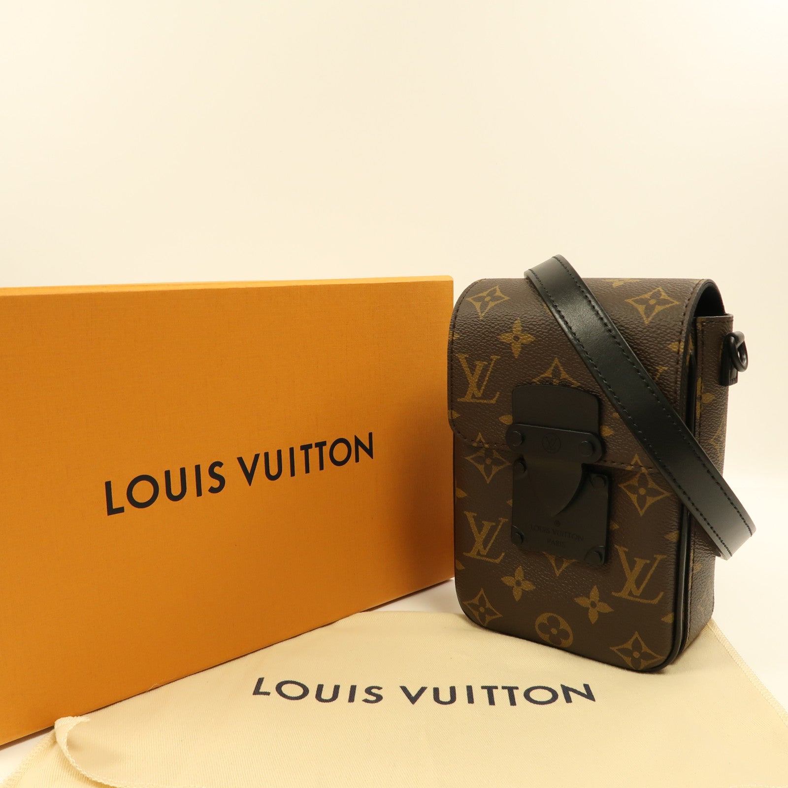 LOUIS VUITTON 【激減優惠】Monogram S-Lock Vertical肩背袋啡色/黑色