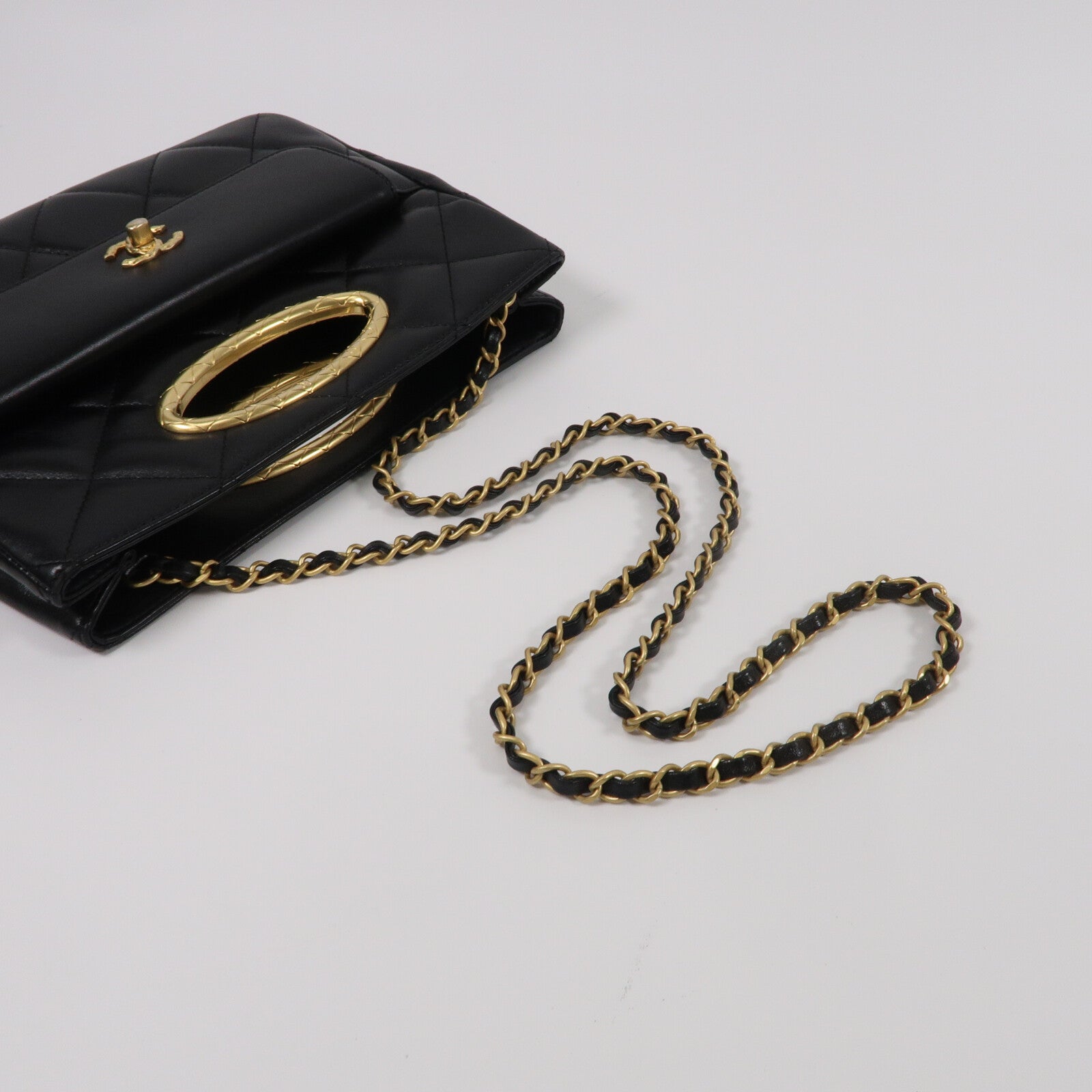 CHANEL 羊皮皮革Cutout Handle Evening Clutch鏈帶手挽肩背兩用袋