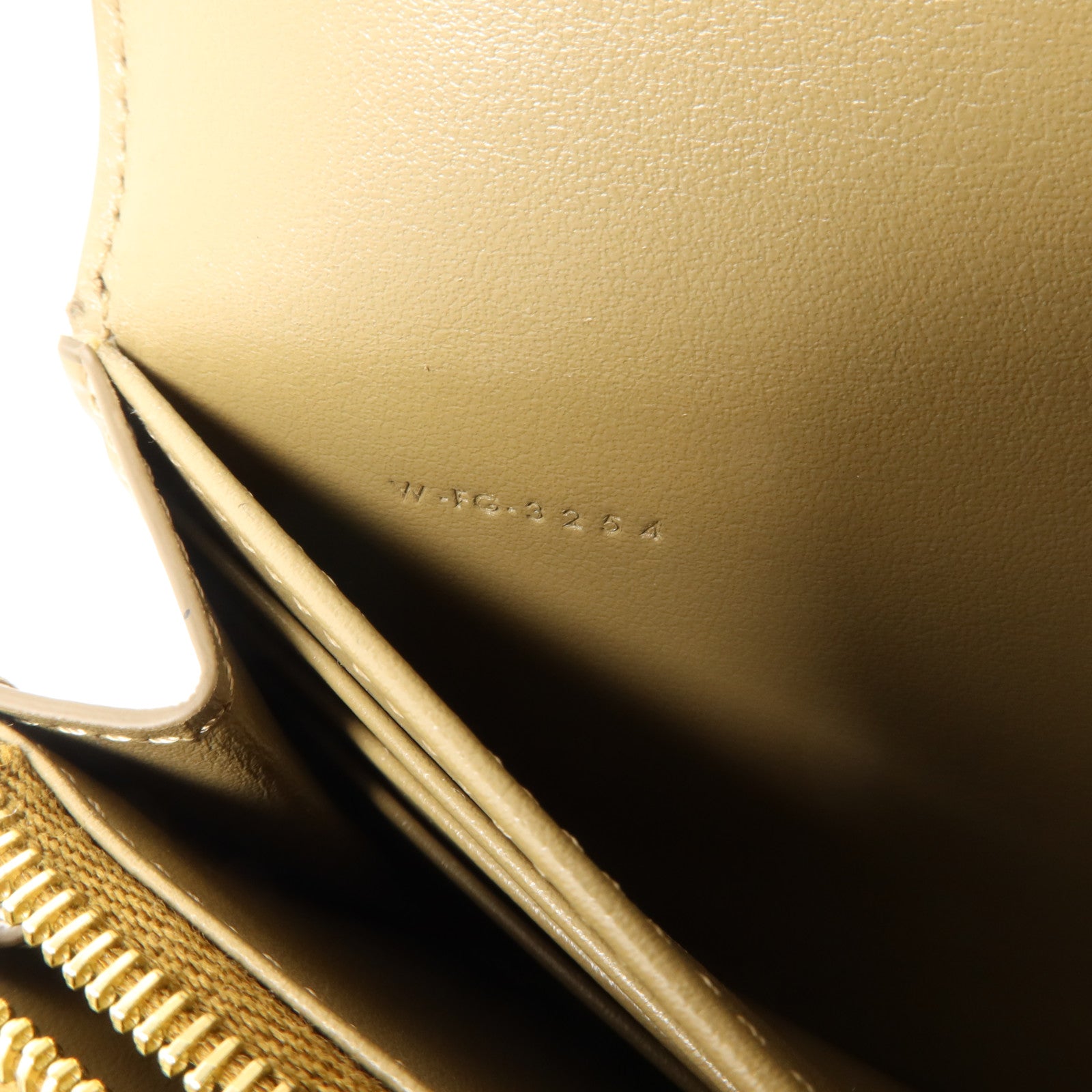 CELINE 牛皮皮革Triomphe Long Wallet金扣長錢包