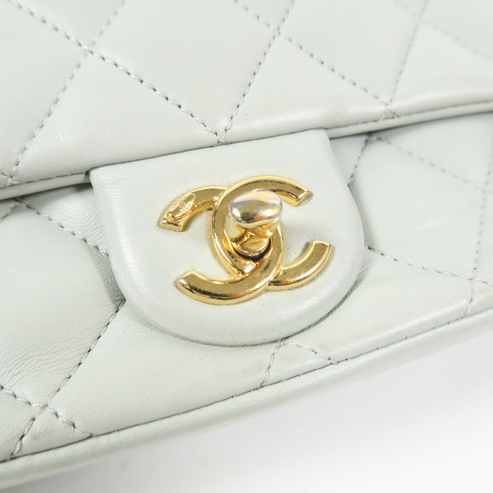 CHANEL 【激減優惠】羊皮皮革Chain Shoulder金扣鏈帶肩背袋淺綠色