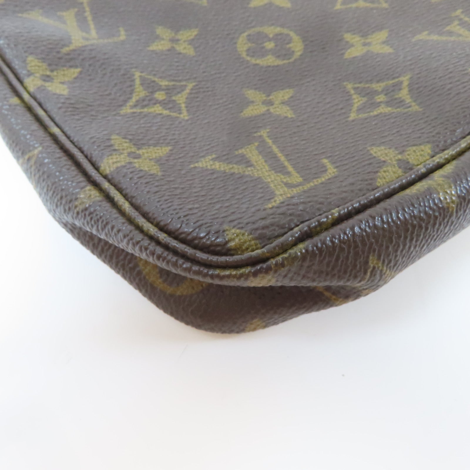LOUIS VUITTON Monogram Pochette Accessoires金扣手挽袋啡色