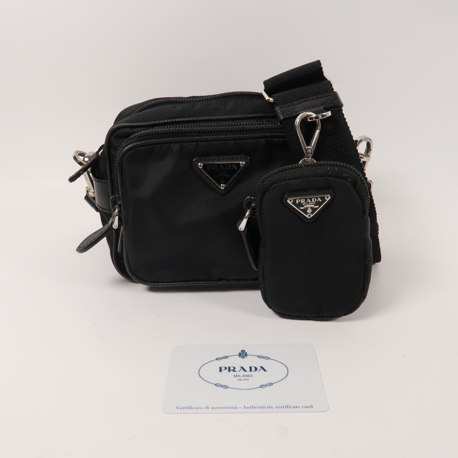 PRADA 尼龍Shoulder Bag銀扣肩背袋黑色