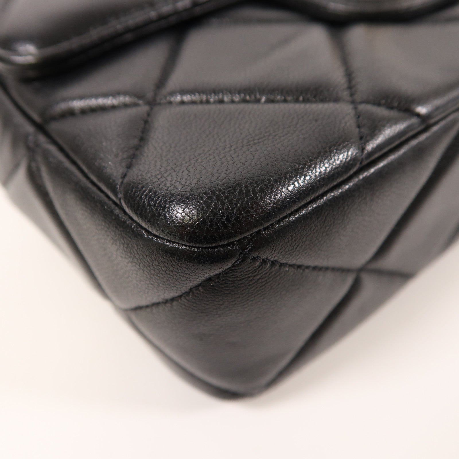 CHANEL 【激減優惠】羊皮皮革Medallion Flap金扣鏈帶肩背袋