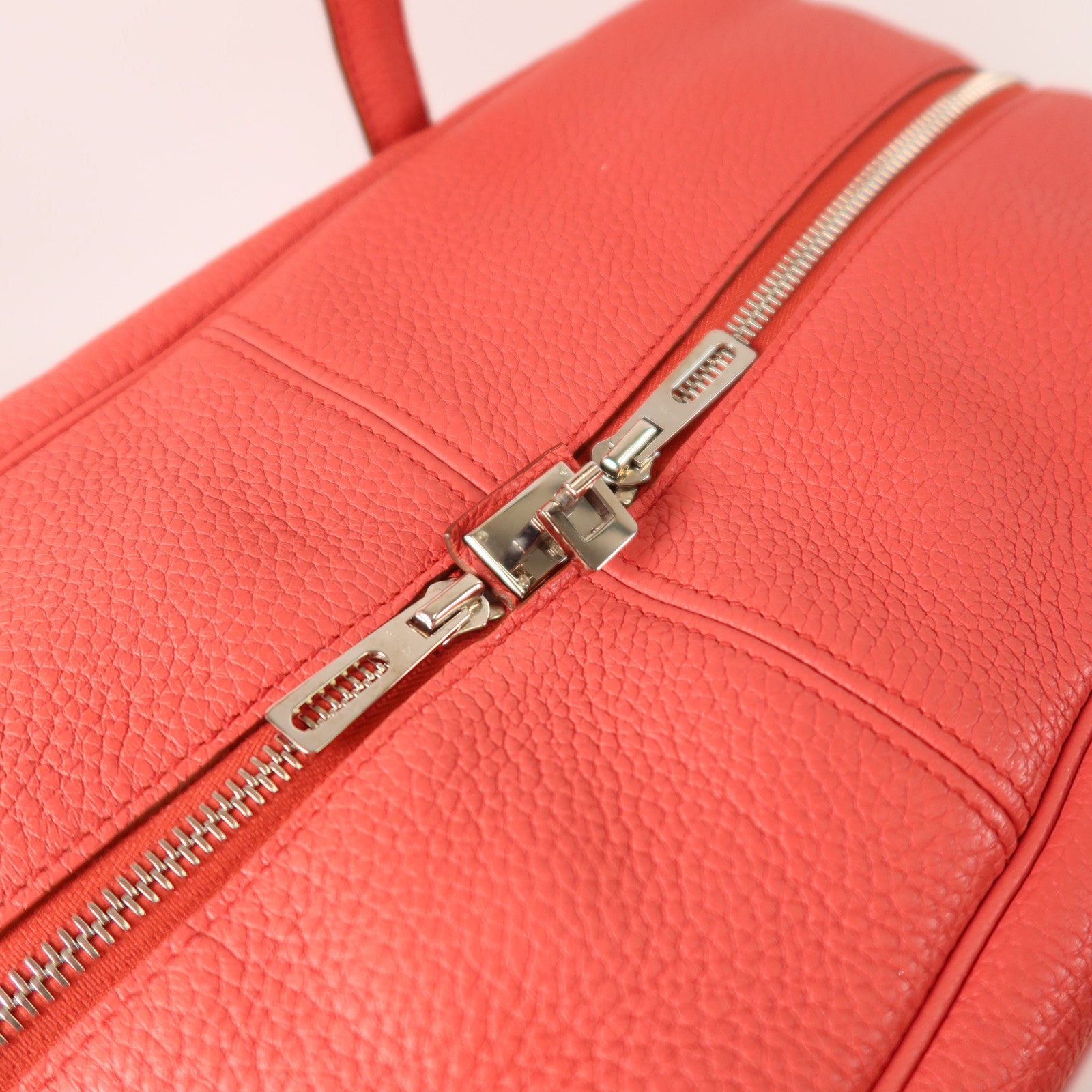 HERMES Clemence皮革Victoria 43銀扣手挽袋Rouge Casaque