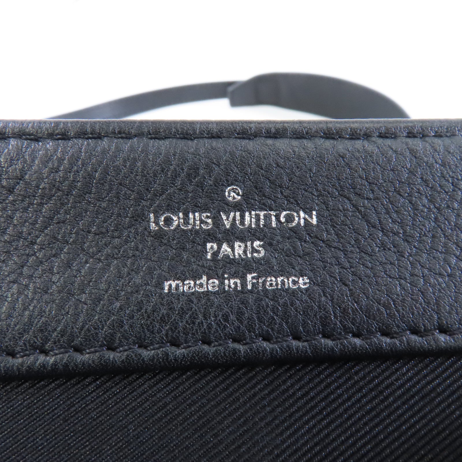 LOUIS VUITTON 牛皮皮革Lockme II Chain Bag銀扣手挽肩背兩用袋黑色
