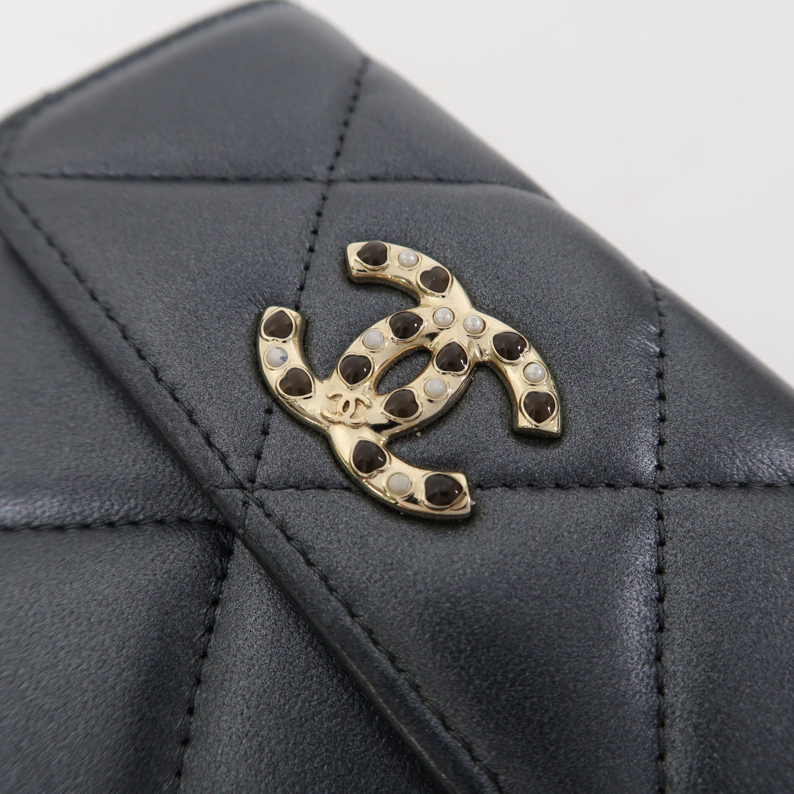 CHANEL 菱格牛皮皮革Short Wallet金扣錢包灰色