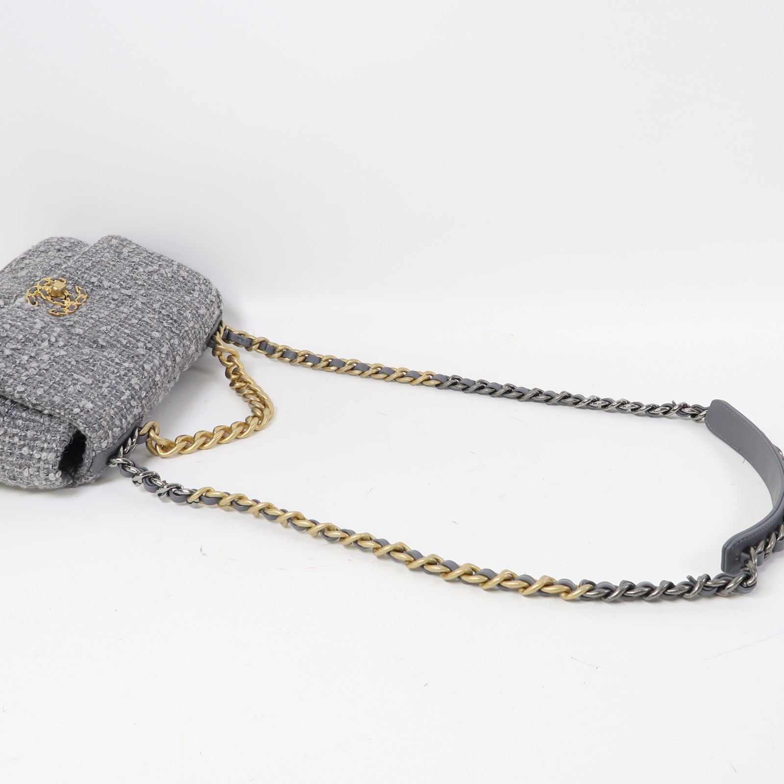 CHANEL Tweed Chanel 19金扣鏈帶手挽肩背兩用袋灰色
