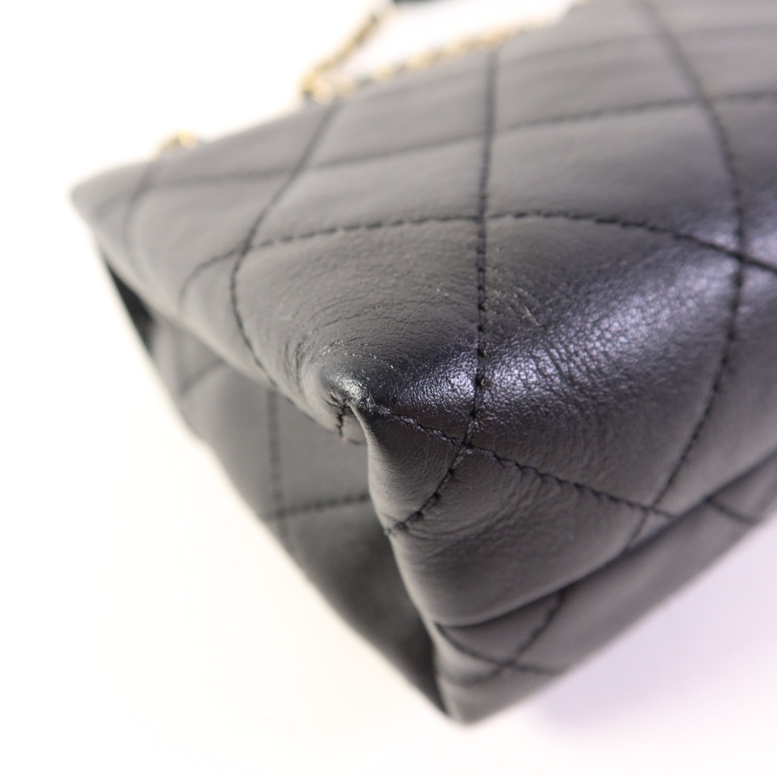 CHANEL 牛皮皮革Enchained Flap Bag金扣鏈帶肩背袋