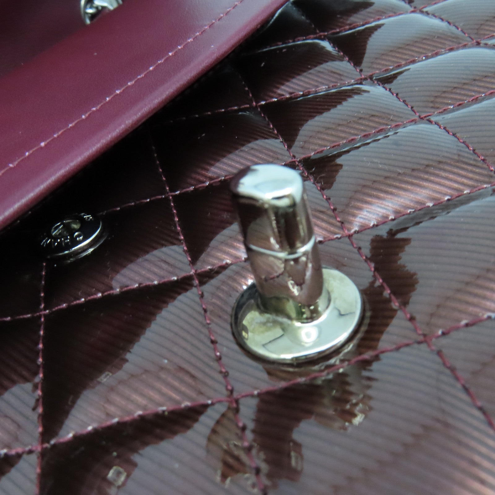 CHANEL **【清倉大減價】菱格漆皮皮革Classic Chain Shoulder Bag銀扣鏈帶肩背袋啡色