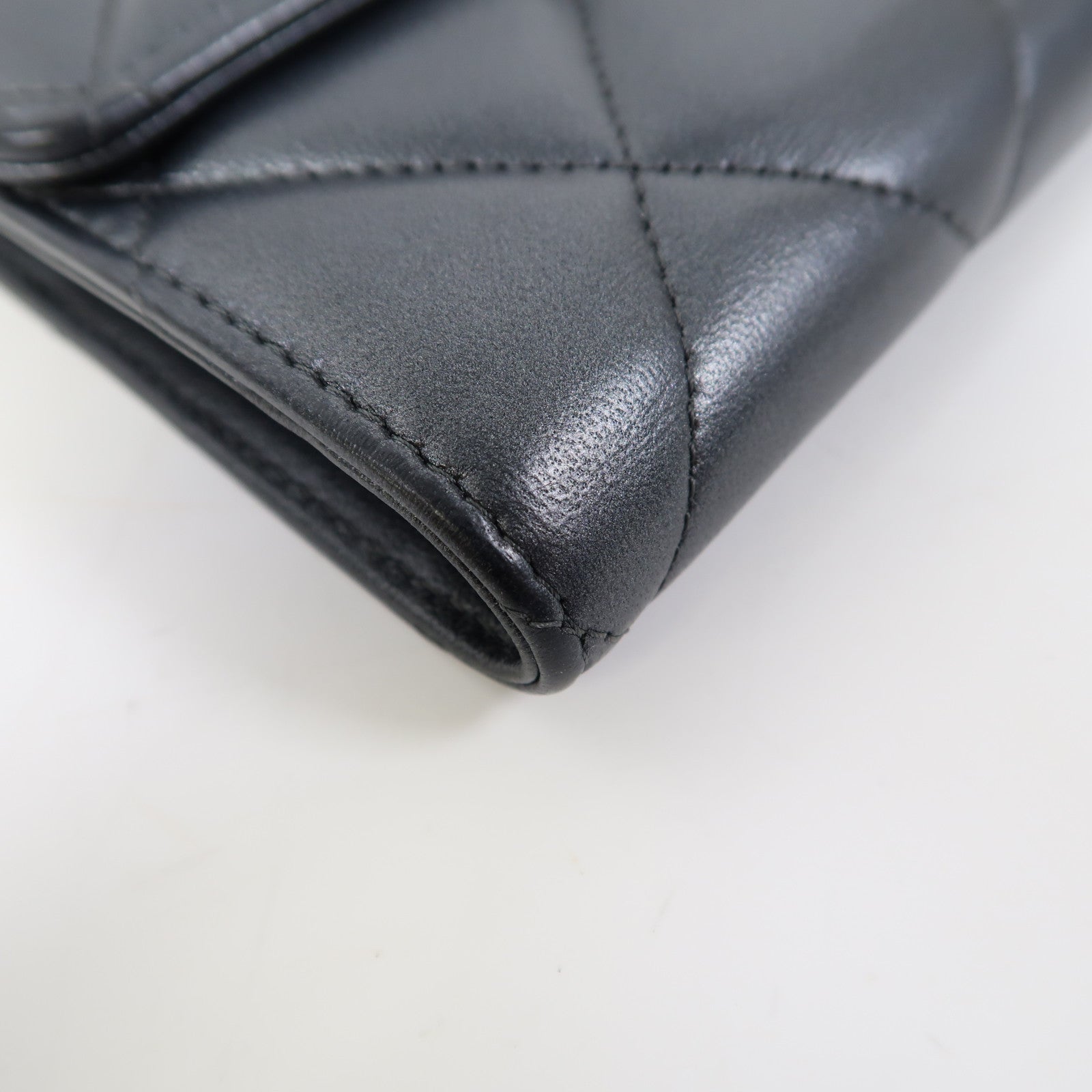 CHANEL 菱格牛皮皮革Short Wallet金扣錢包灰色