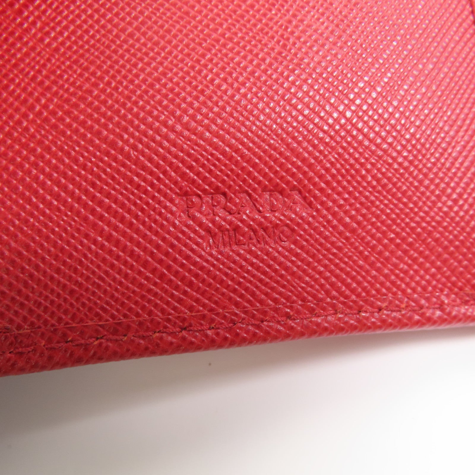 PRADA Saffiano皮革Middle Wallet金扣錢包