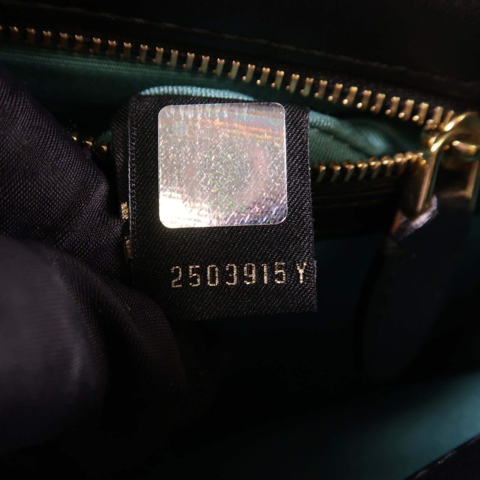 BVLGARI 【激減優惠】牛皮皮革Serpenti Forever金扣鏈帶肩背袋