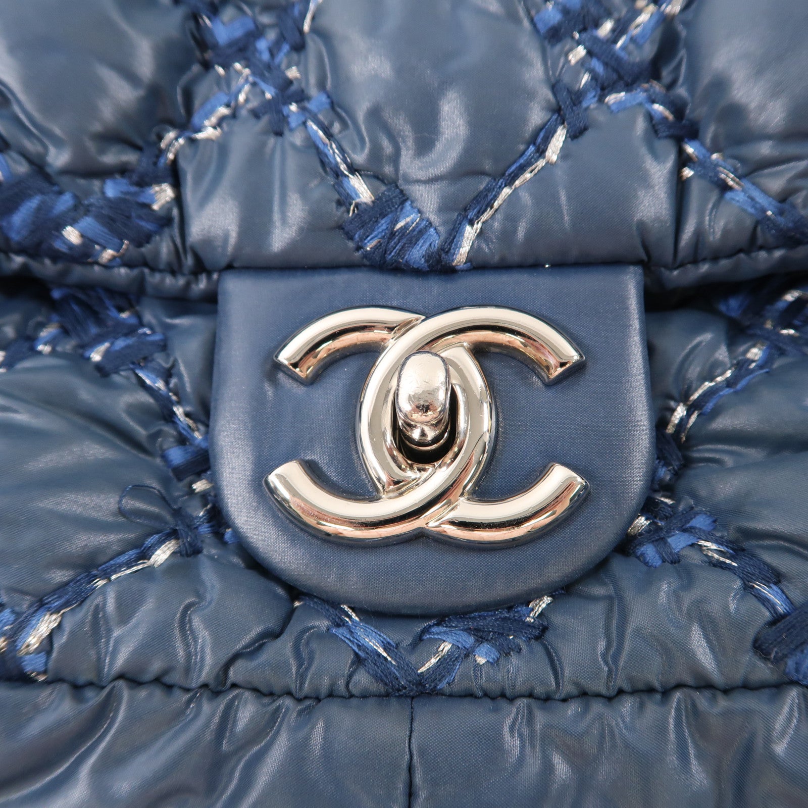 CHANEL 尼龍Chain Shoulder銀扣鏈帶肩背袋藍色