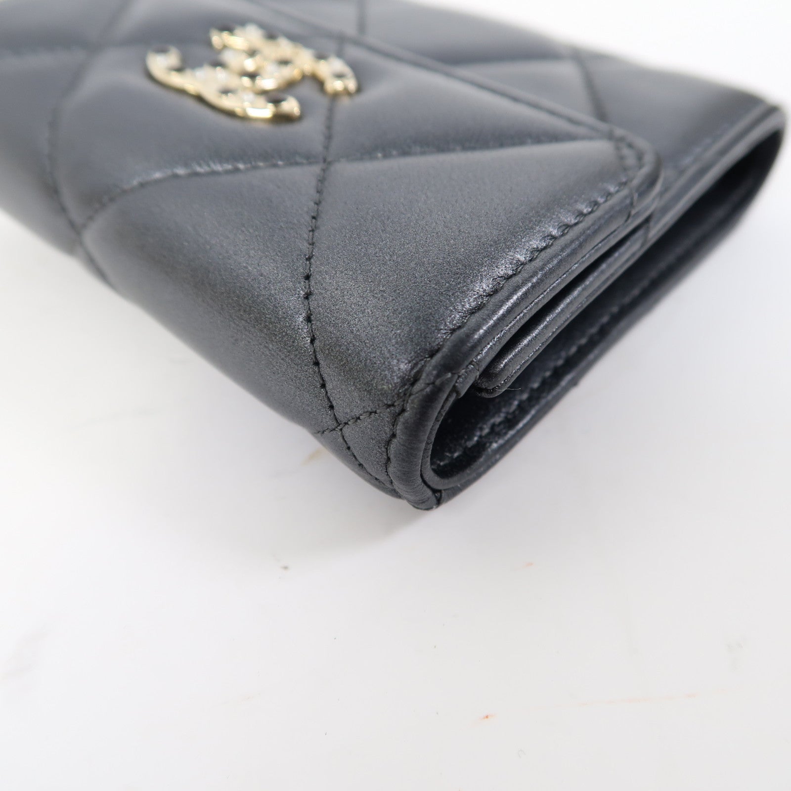 CHANEL 菱格牛皮皮革Short Wallet金扣錢包灰色