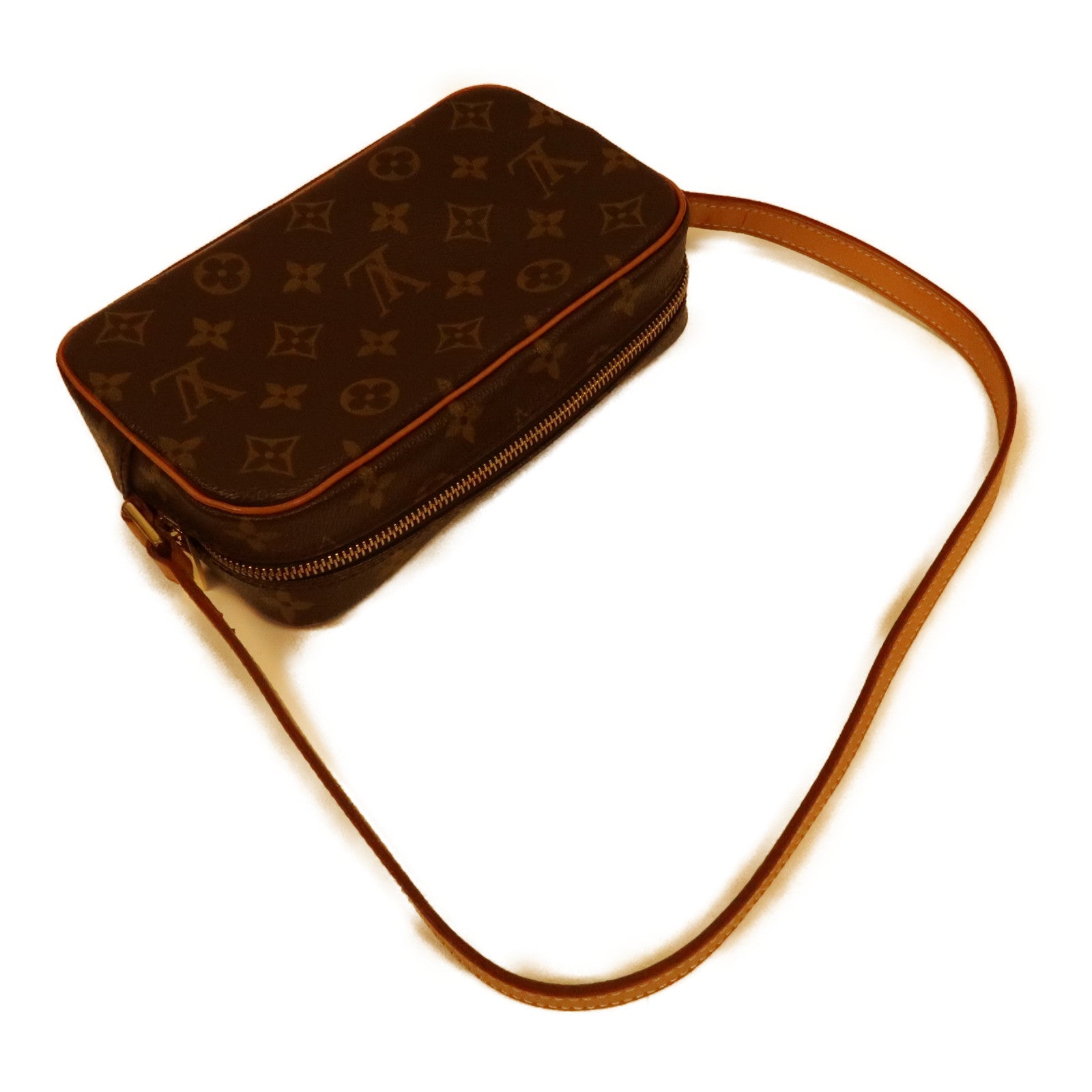 LOUIS VUITTON Monogram Pochette Cite金扣肩背袋啡色
