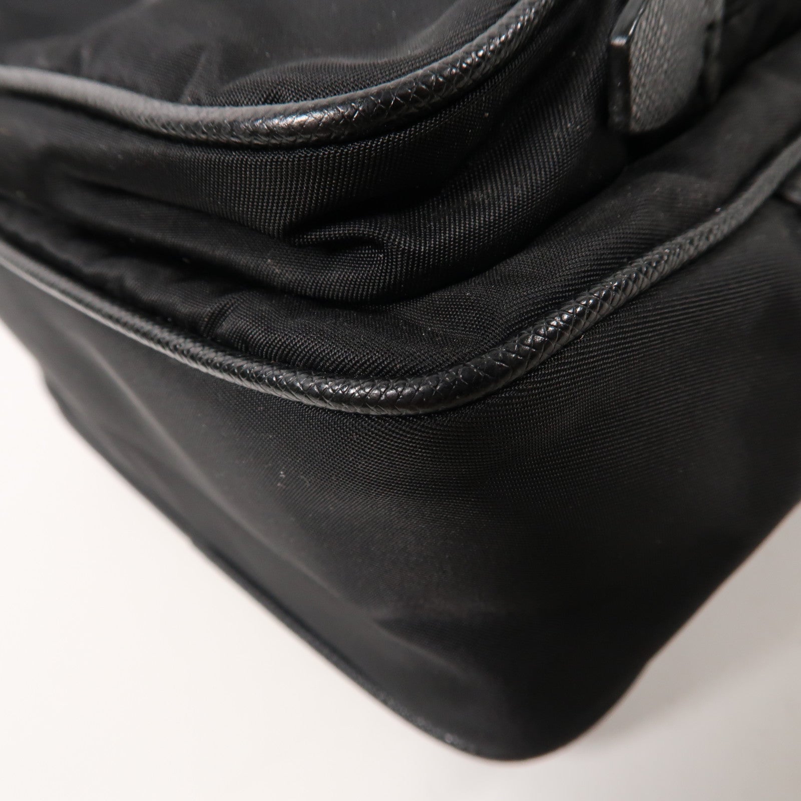 PRADA 尼龍Shoulder Bag銀扣肩背袋黑色
