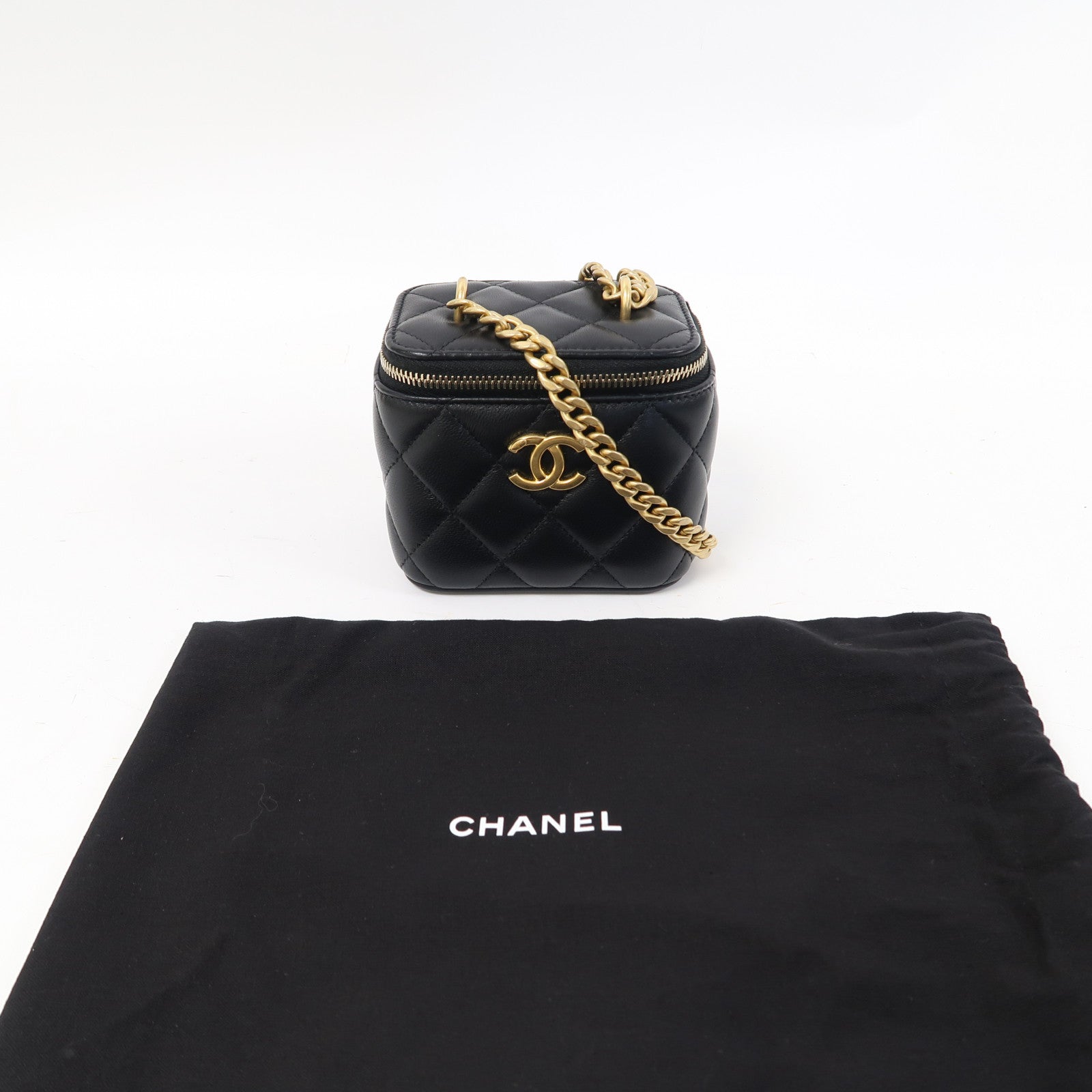 CHANEL 菱格皮革Vanity Case金扣鏈帶肩背袋黑色